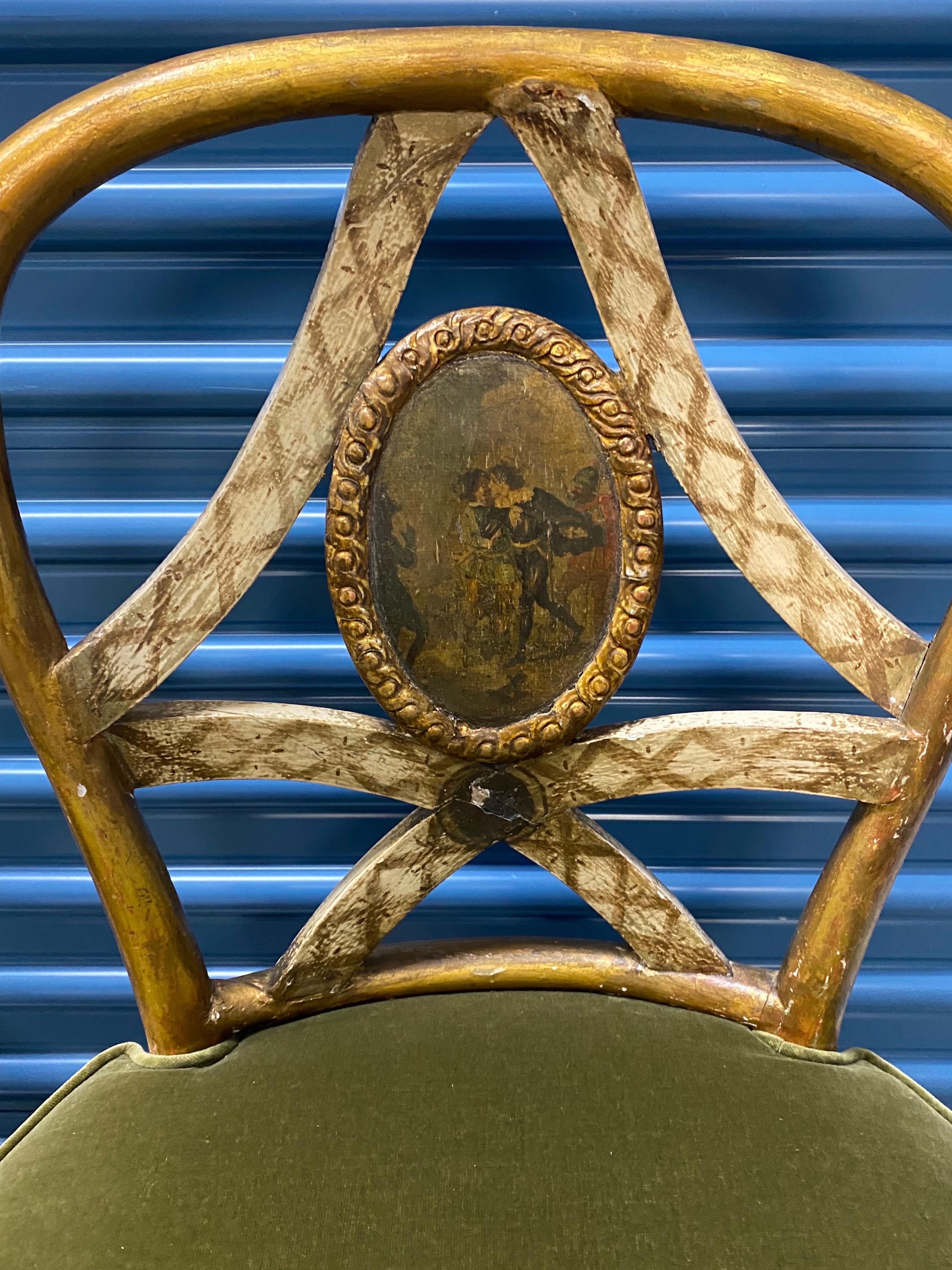 Ensemble de sept chaises de salle à manger italiennes peintes de la fin du XVIIIe siècle  en vente 7