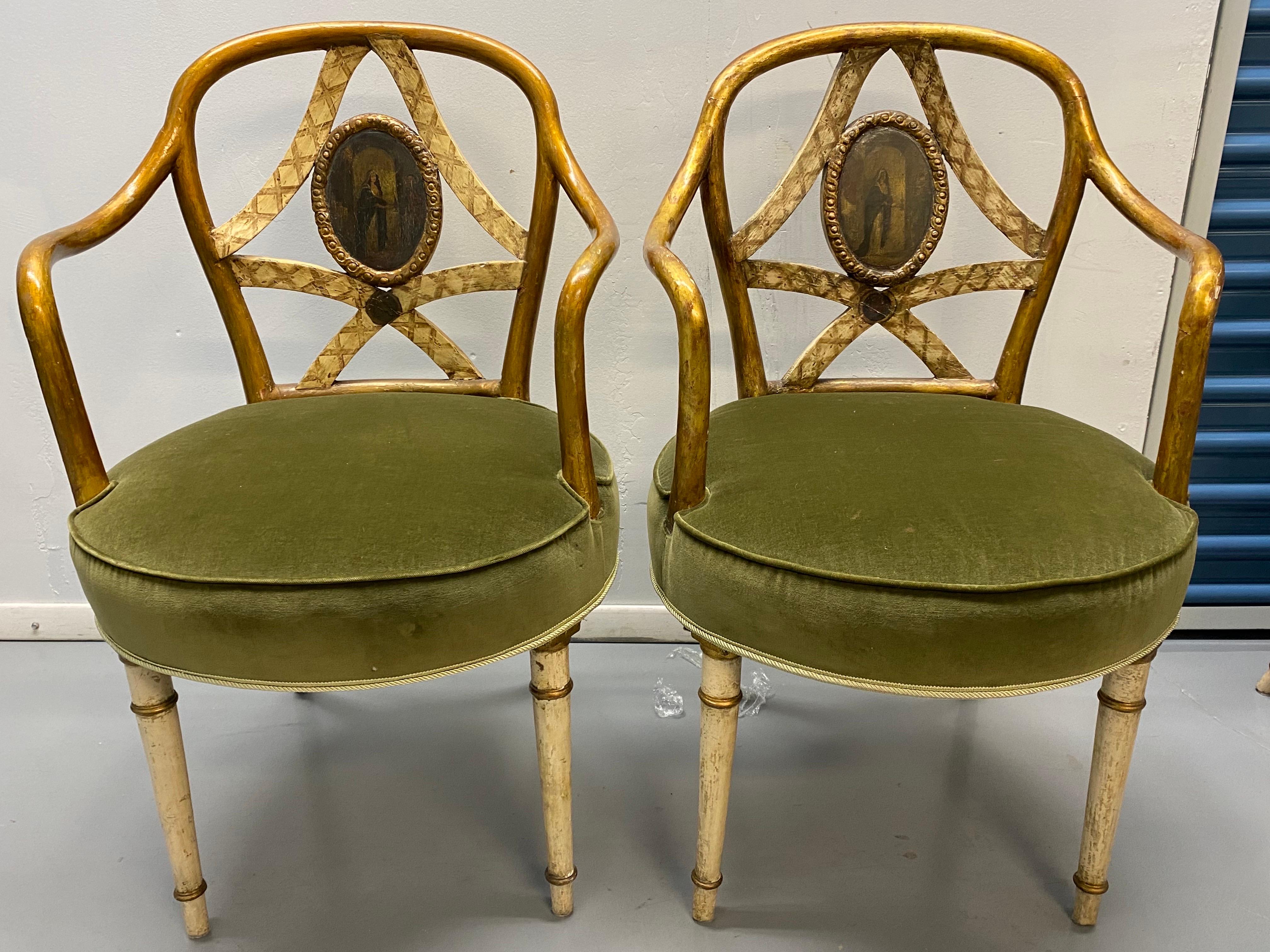 Ensemble de sept chaises de salle à manger italiennes peintes de la fin du XVIIIe siècle  en vente 8