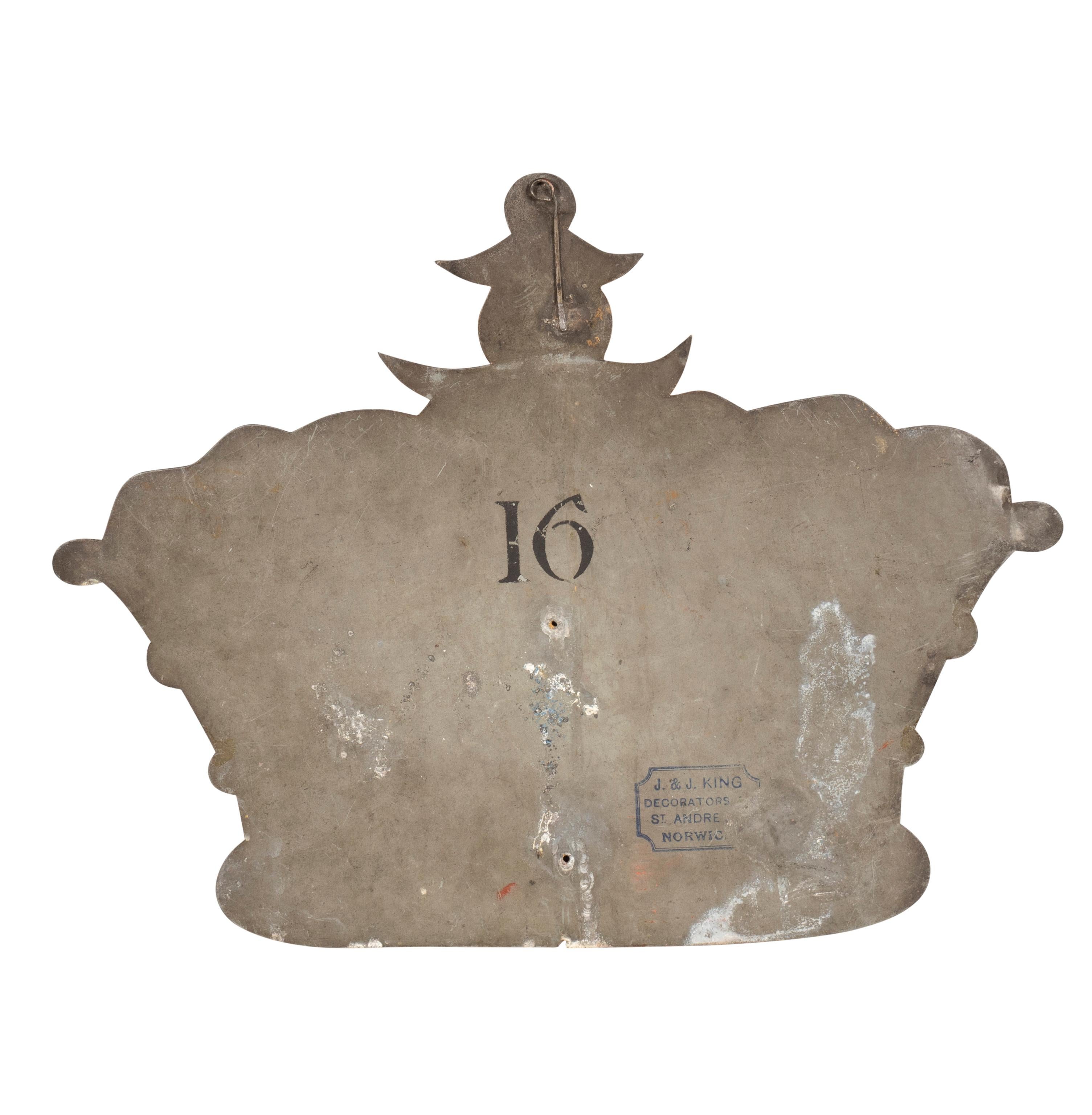 Set von sieben spätviktorianischen bemalten Zinn-Exemplaren von Coronets im Angebot 6