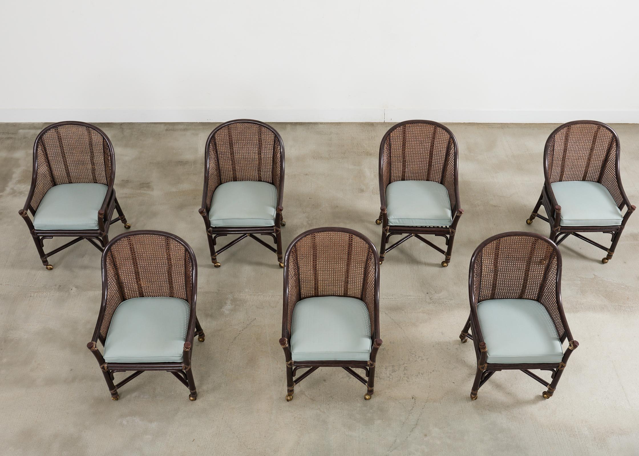 Satz von sieben McGuire Rattan Cane Beldens Esszimmerstühlen (Organische Moderne) im Angebot