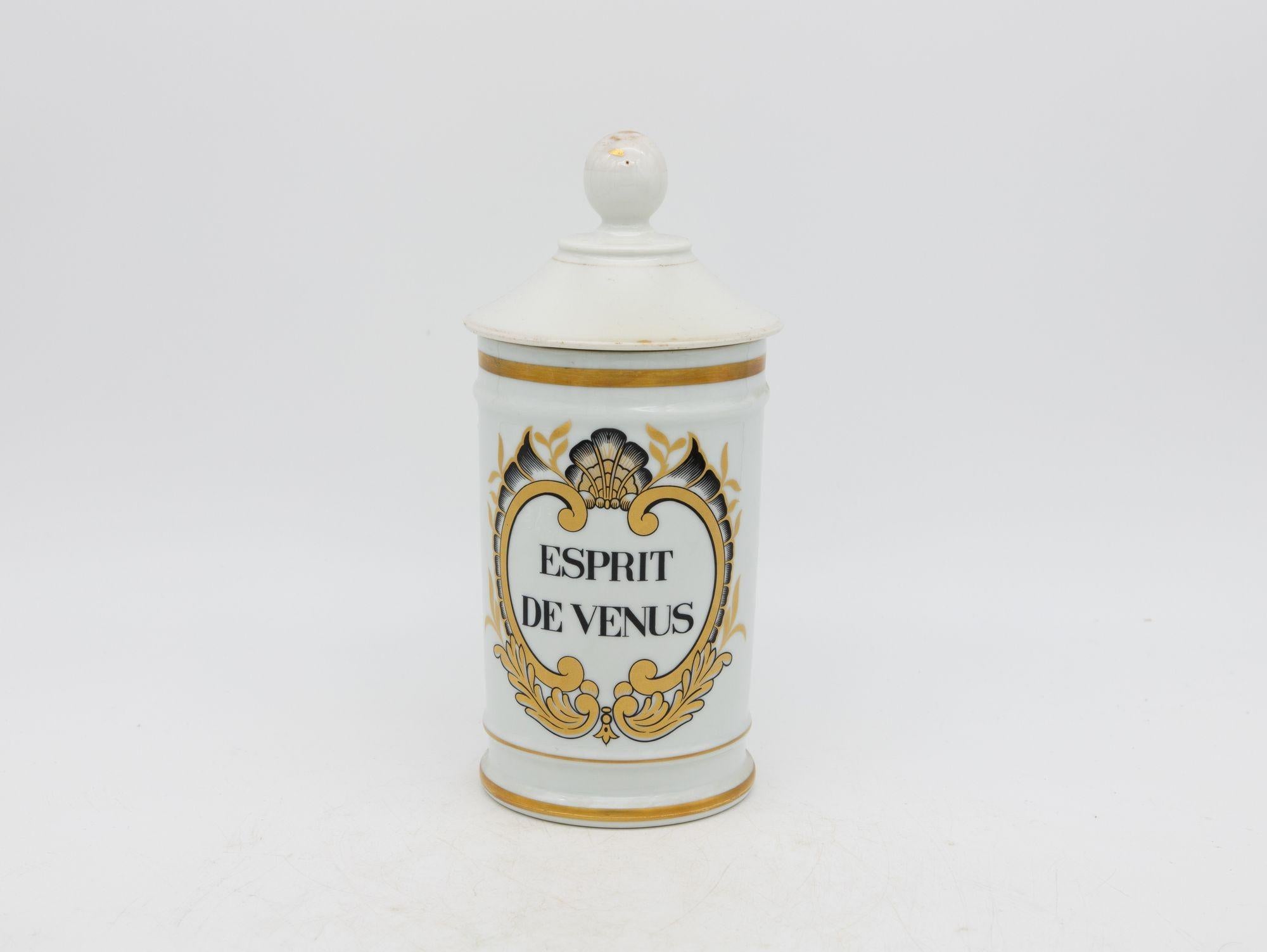 Set of Seven Mid 20th Century French Provence Apothecary Jars In Good Condition For Sale In South Salem, NY