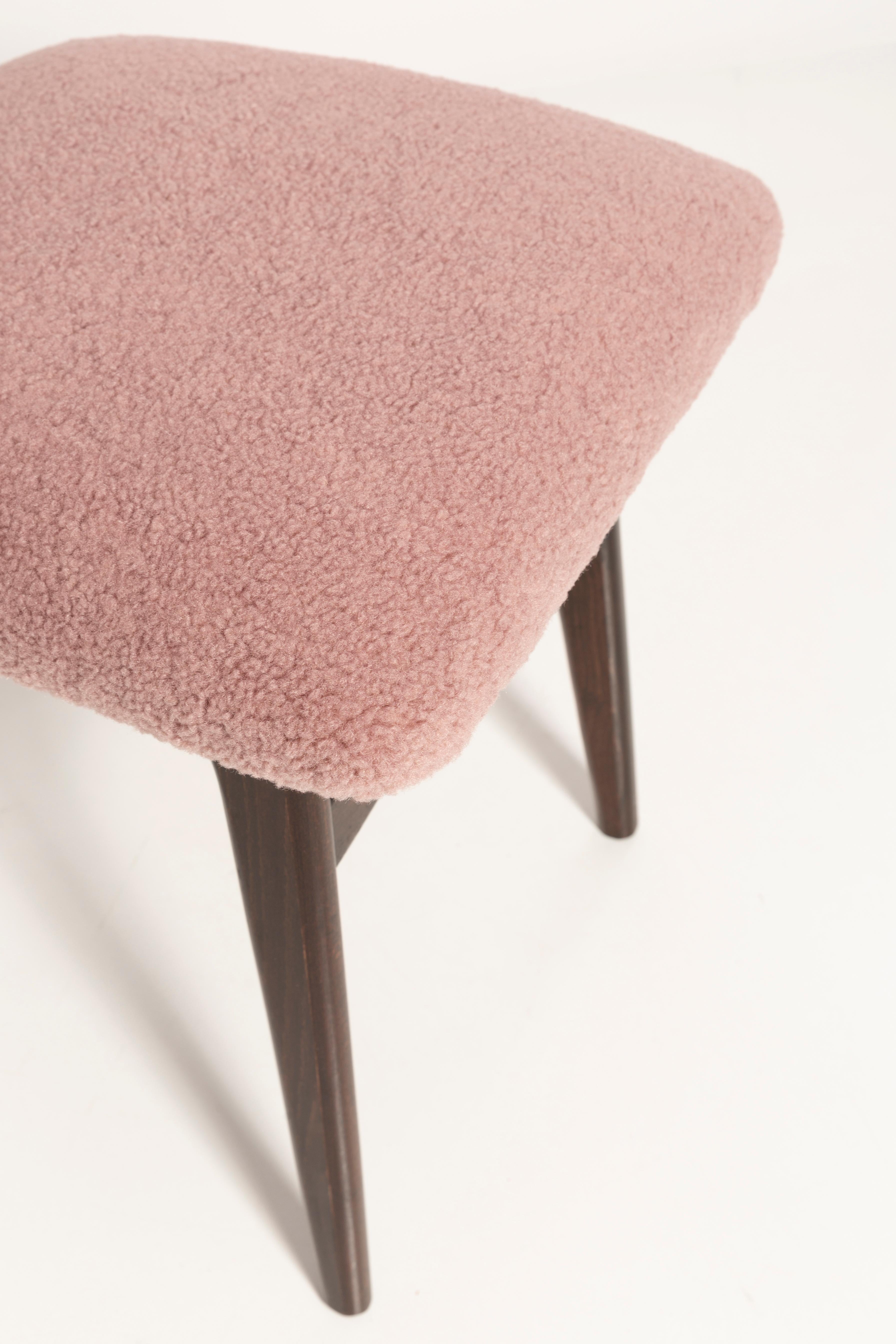 Set di sette sedie da pranzo a farfalla della metà del secolo scorso, Boucle rosa, Europa, anni '60 In condizioni ottime in vendita a 05-080 Hornowek, PL