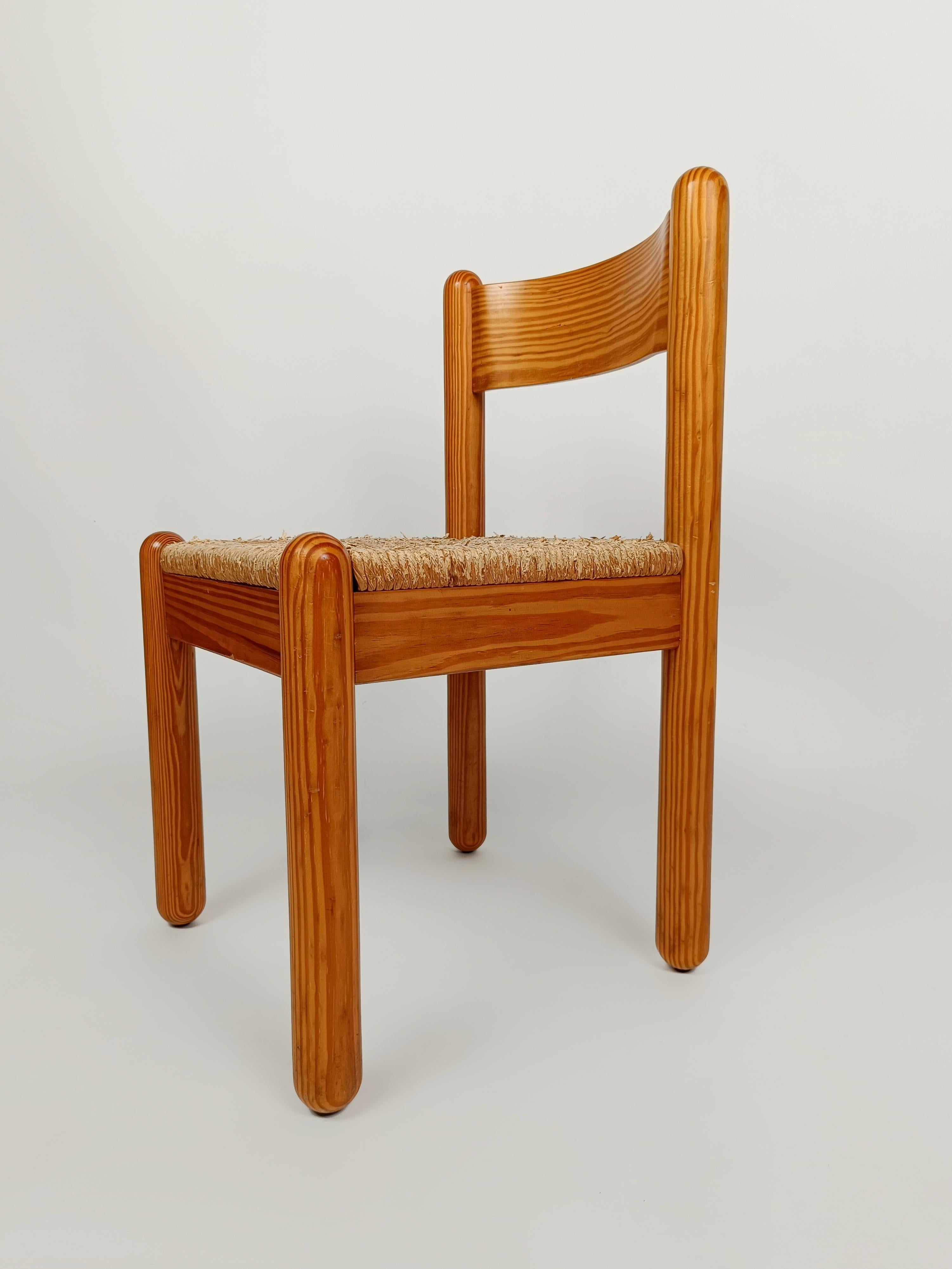 Set of Seven Oak and Rush Chairs in the Style of Charlotte Perriand, 1960s For Sale 4