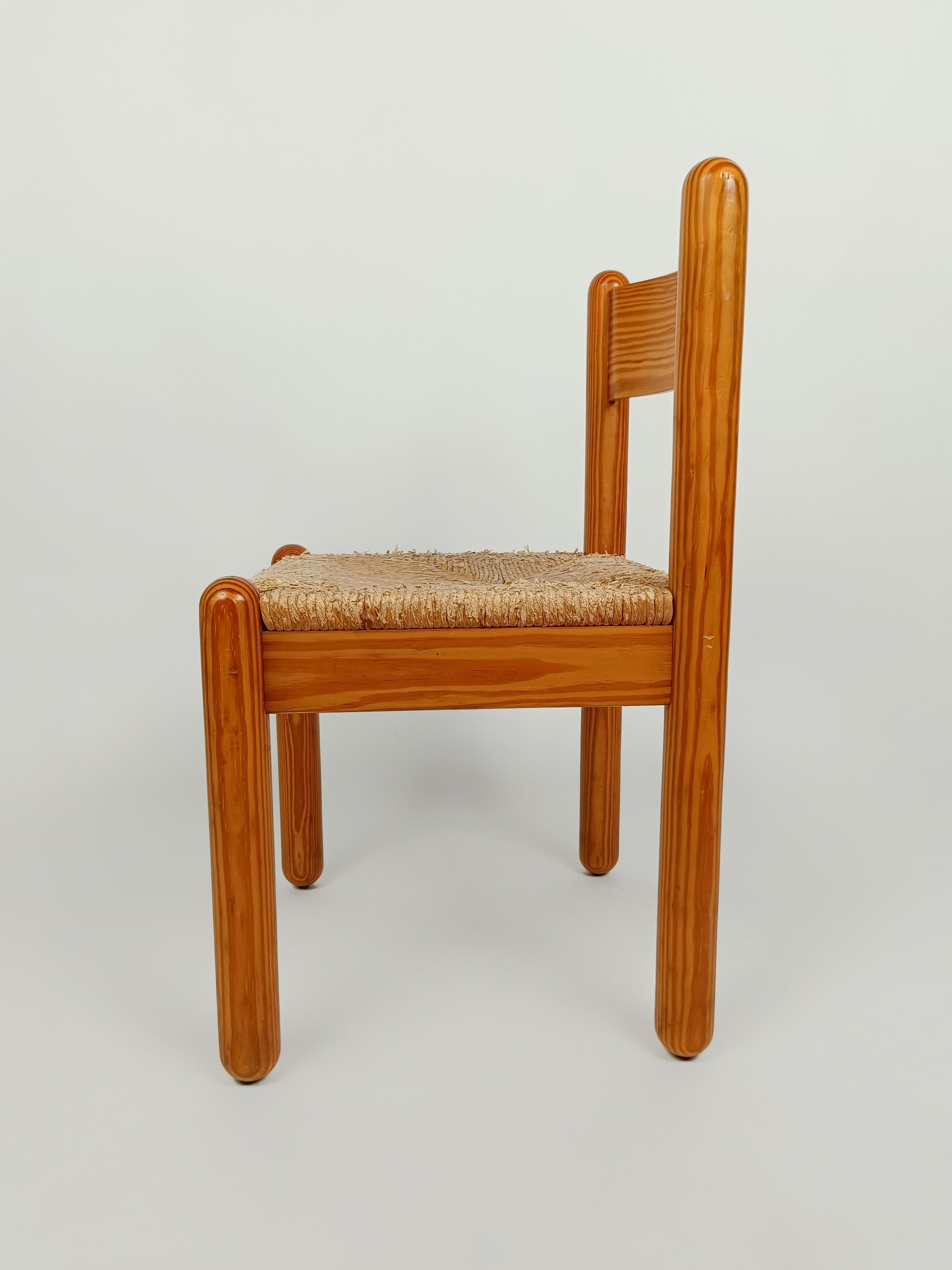 Set of Seven Oak and Rush Chairs in the Style of Charlotte Perriand, 1960s For Sale 5