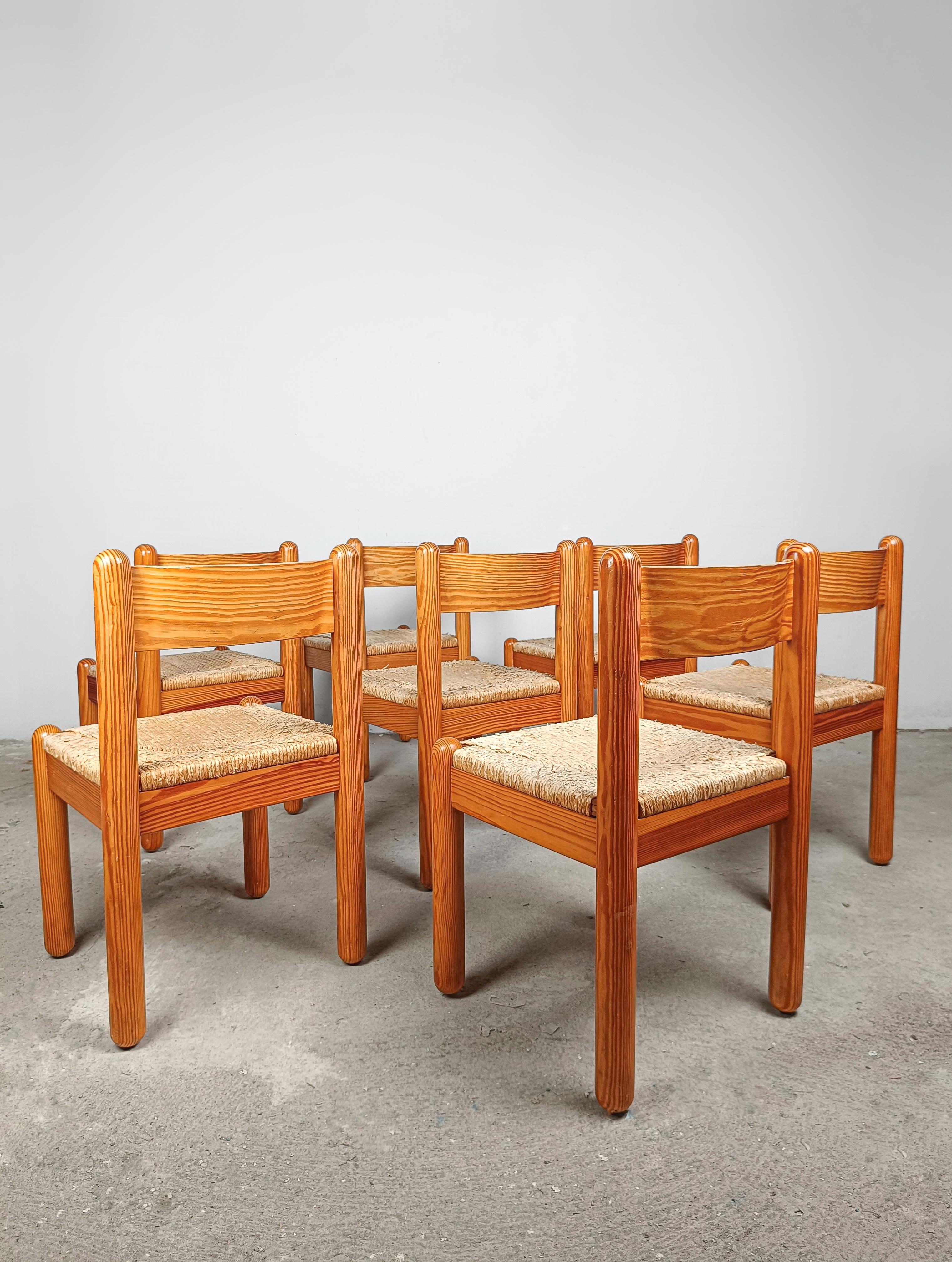 Set of Seven Oak and Rush Chairs in the Style of Charlotte Perriand, 1960s For Sale 1