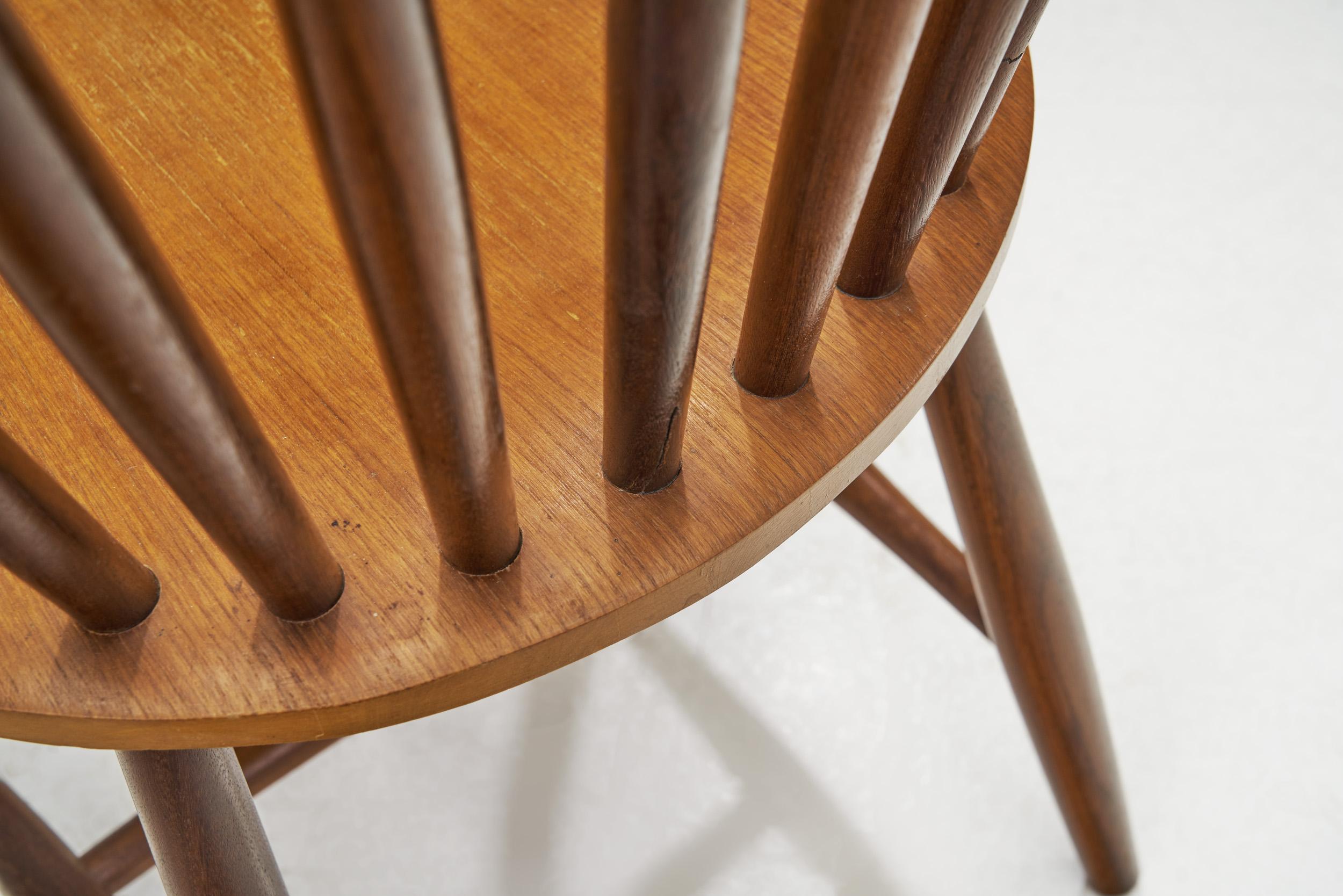 Set di sette sedie da pranzo 