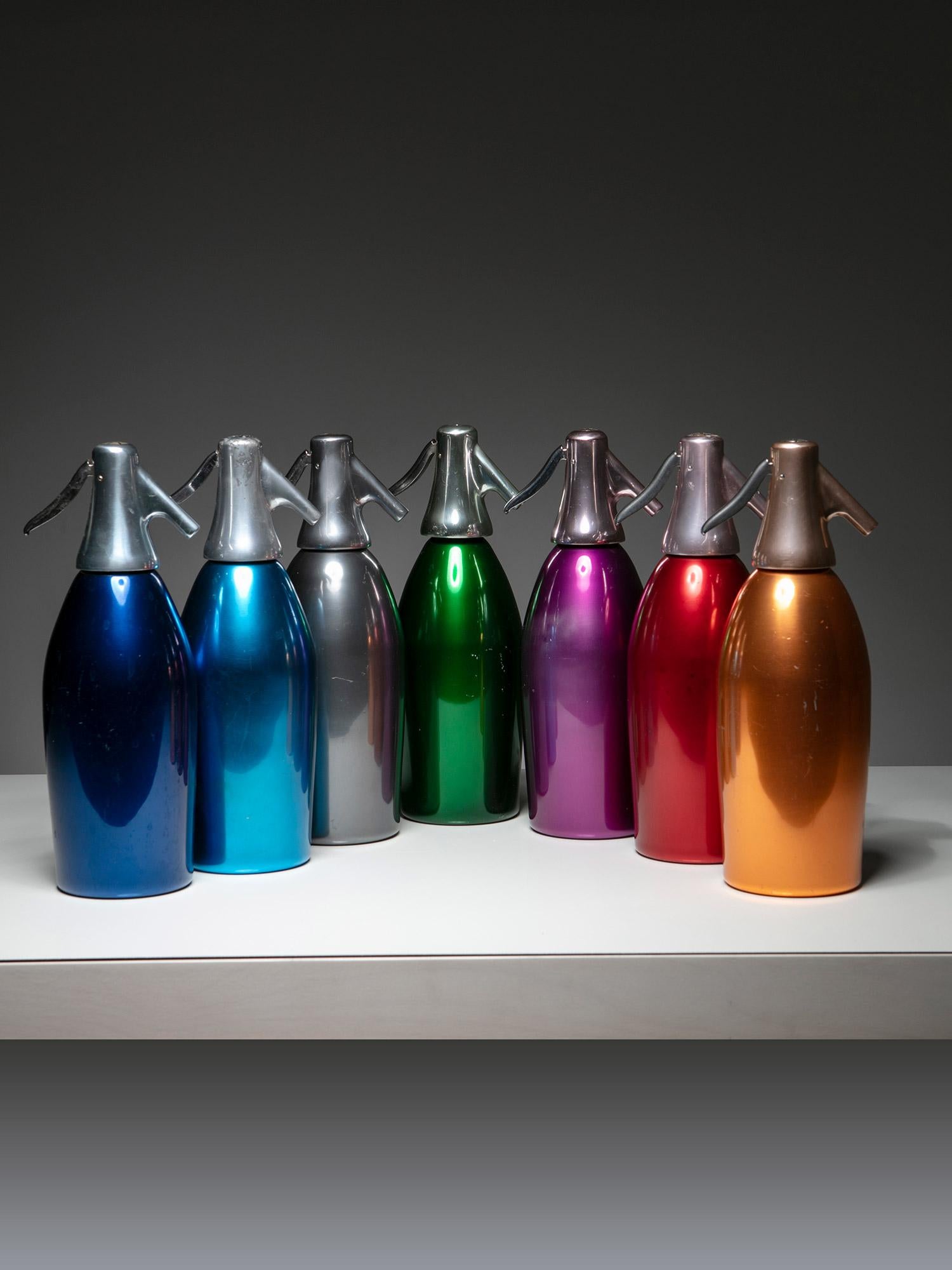 Rare set of seven soda siphons by Sergio Asti for Saccab.
Aluminum body with different colors and iconic shape.
Selected for the 