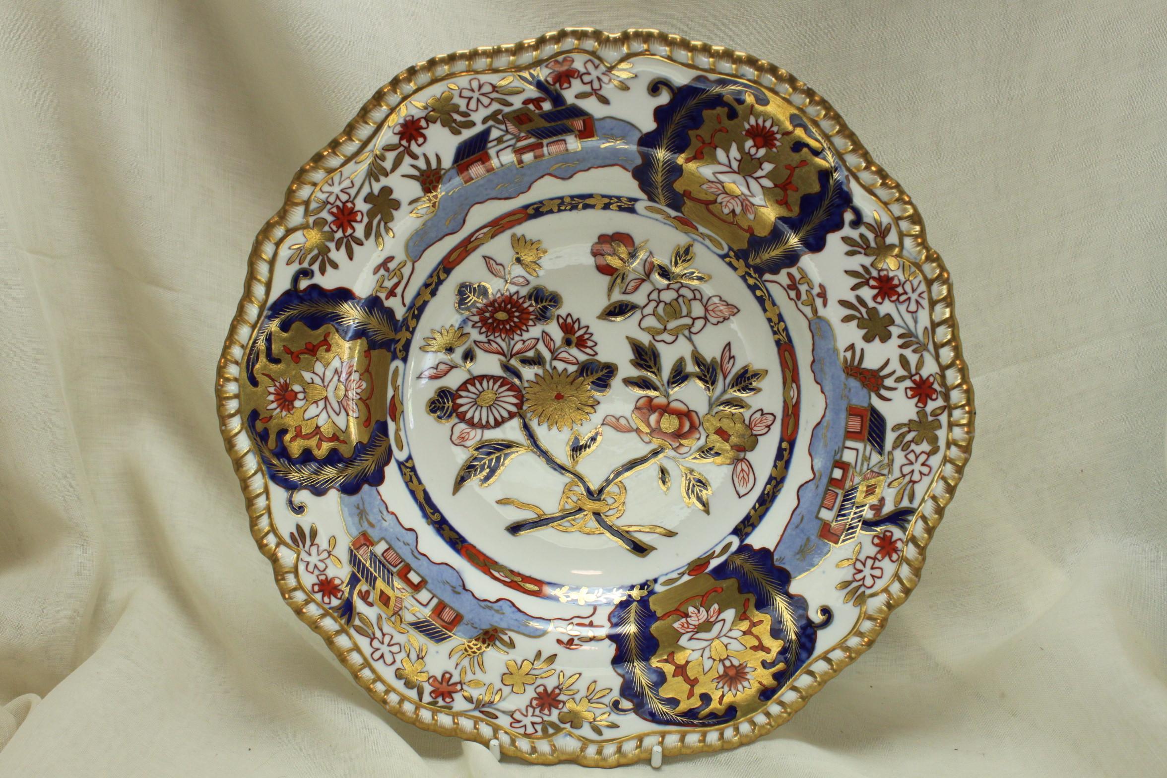 Set of Seven Spode Plates, Bowls and a Platter, c1830 In Good Condition In East Geelong, VIC