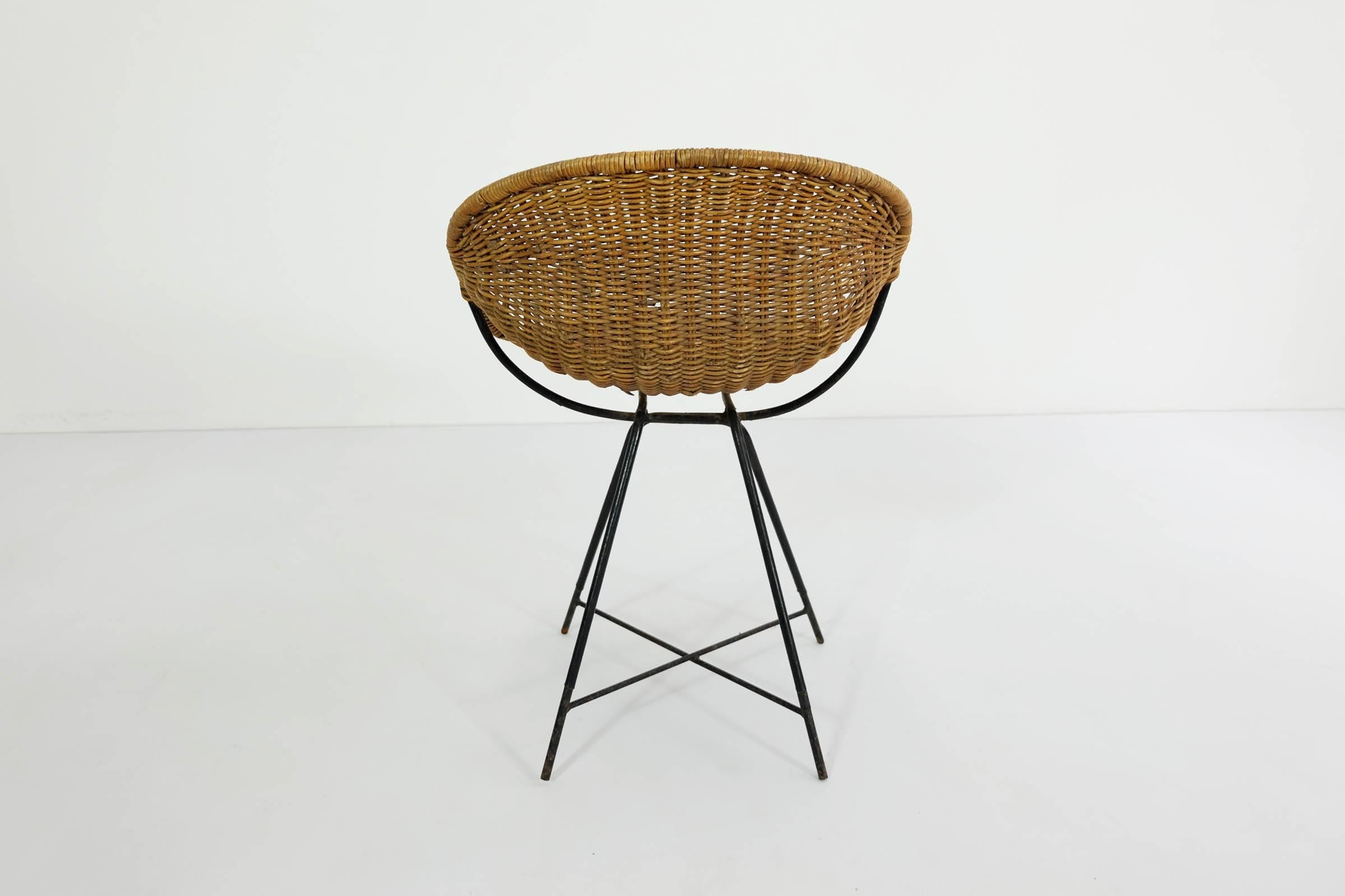 Set of Seven Stunning Architectural Italian 1950s Rattan Chairs In Excellent Condition In Morbio Inferiore, CH