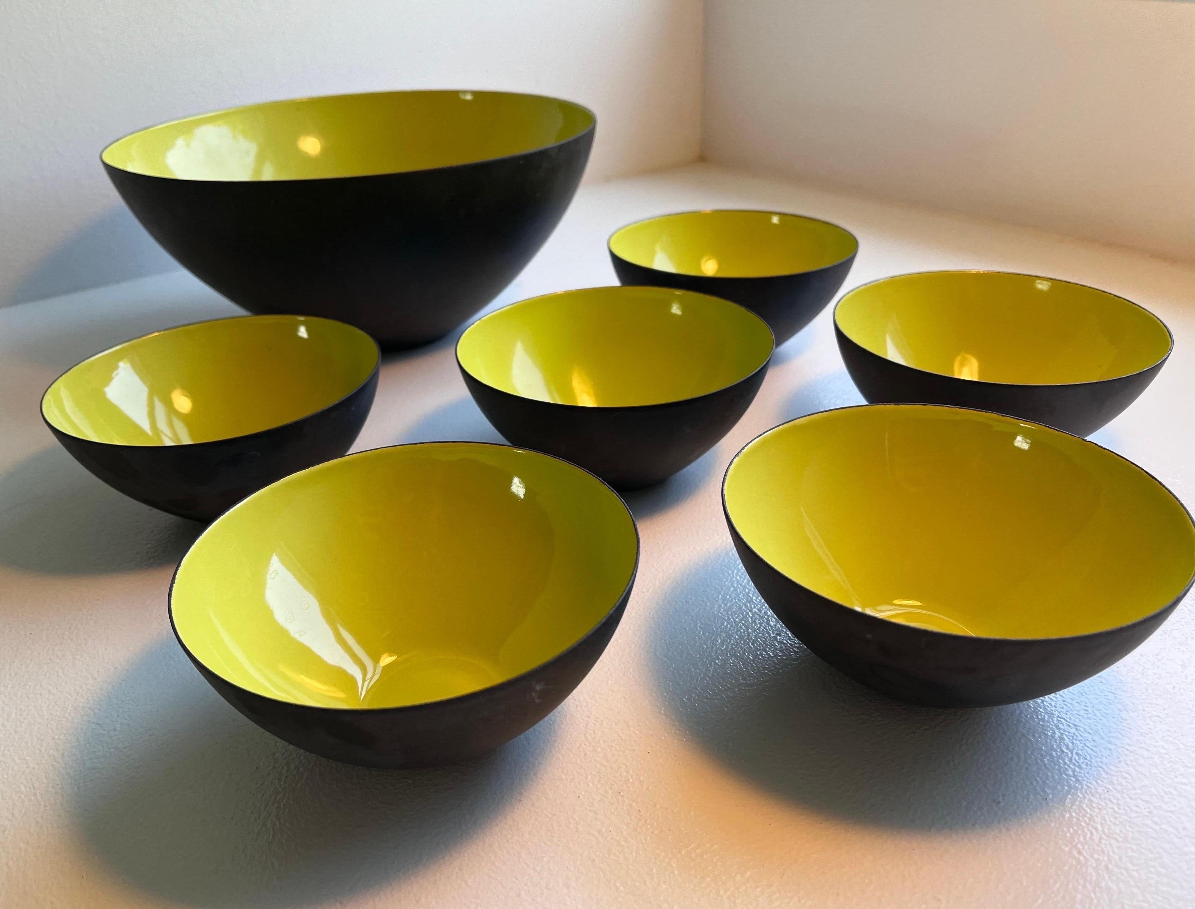 Set di sette ciotole Krenit smaltate vintage di Herbert Krenchel in vendita 7