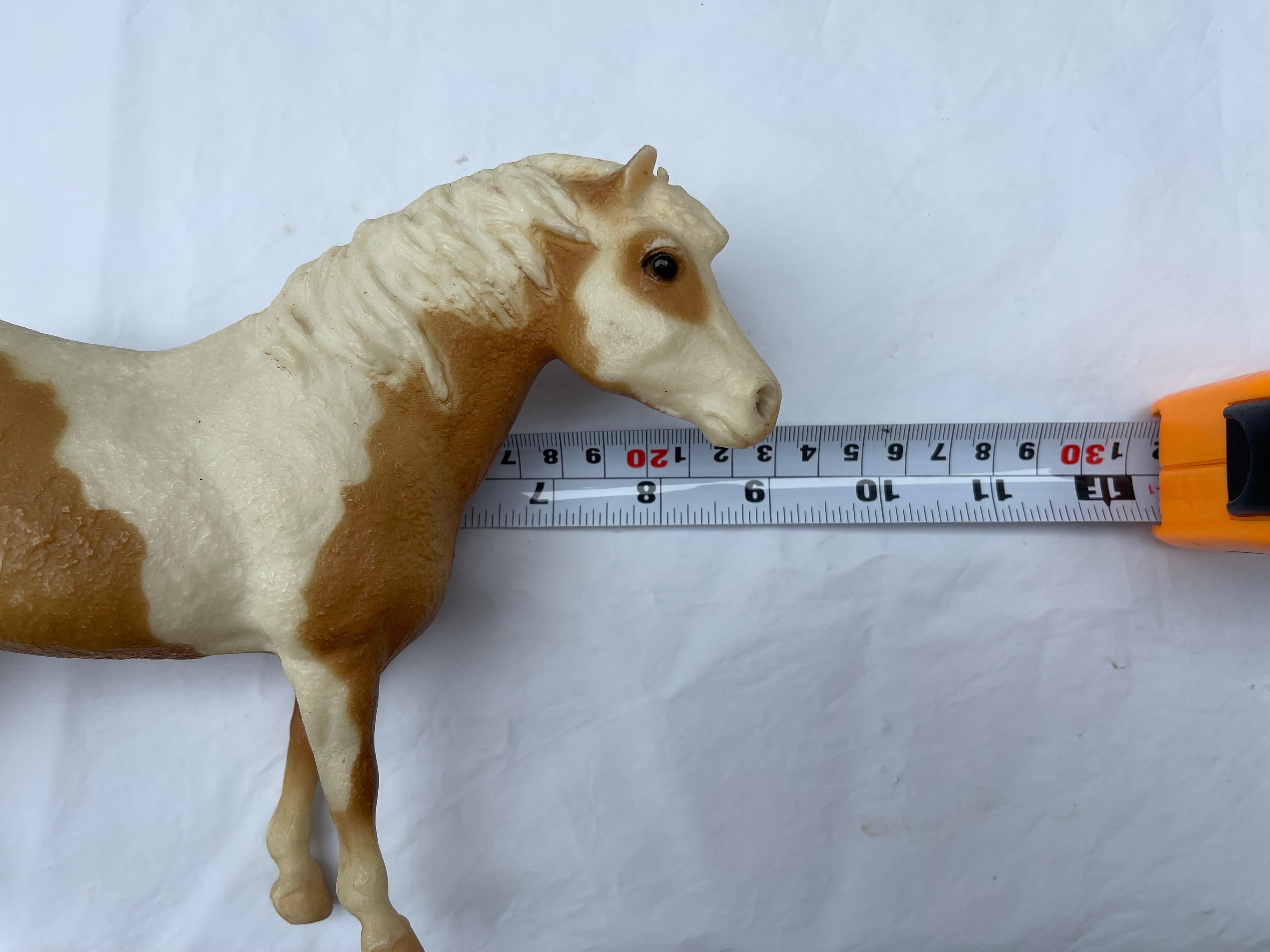 Set of Seven Vintage Medium Sized Breyer Horses (Box 2) For Sale 9