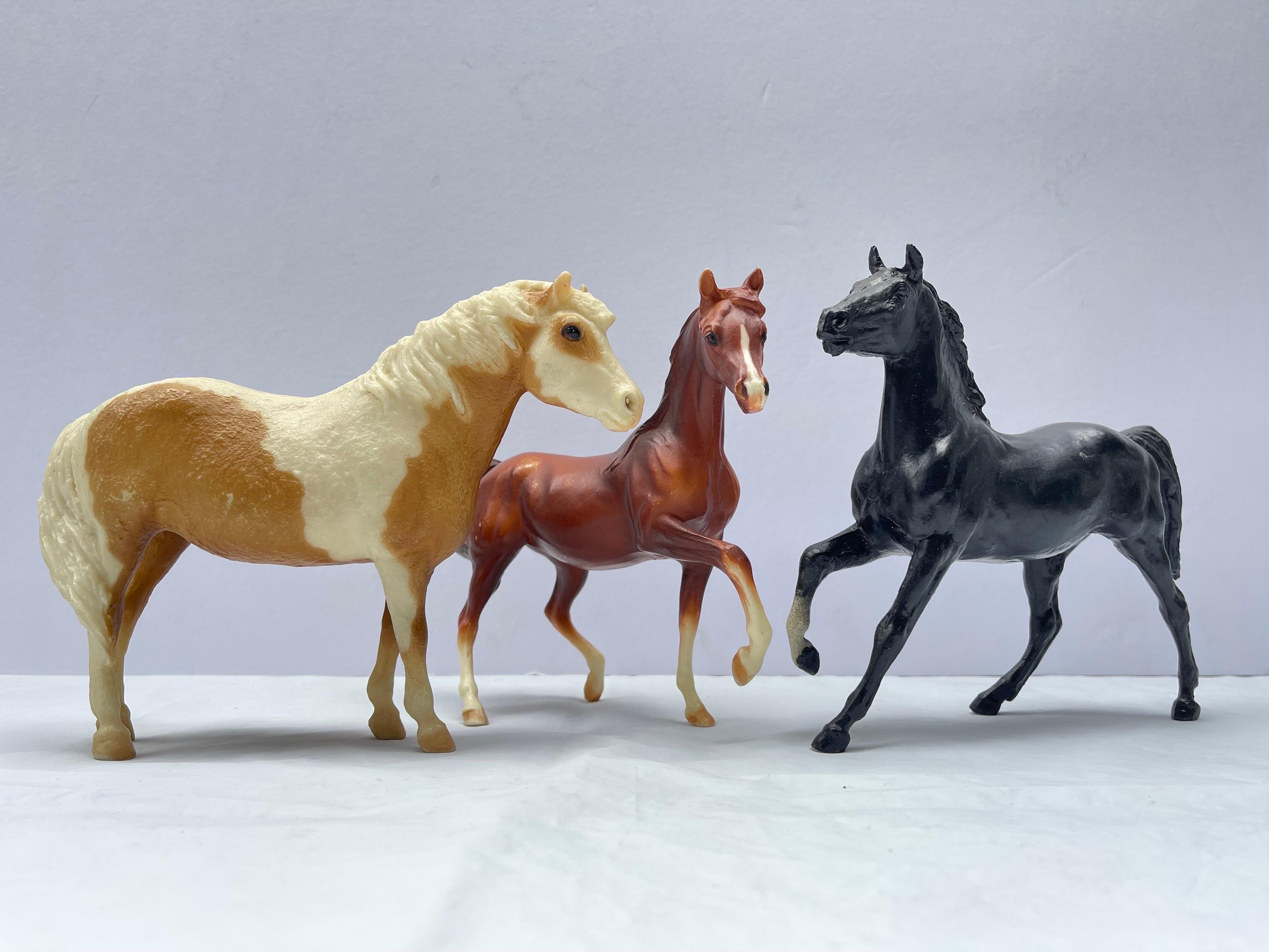 Set von sieben Vintage-Bürgerpferden in Medium-Größe (Kasten 2) (Kunststoff) im Angebot