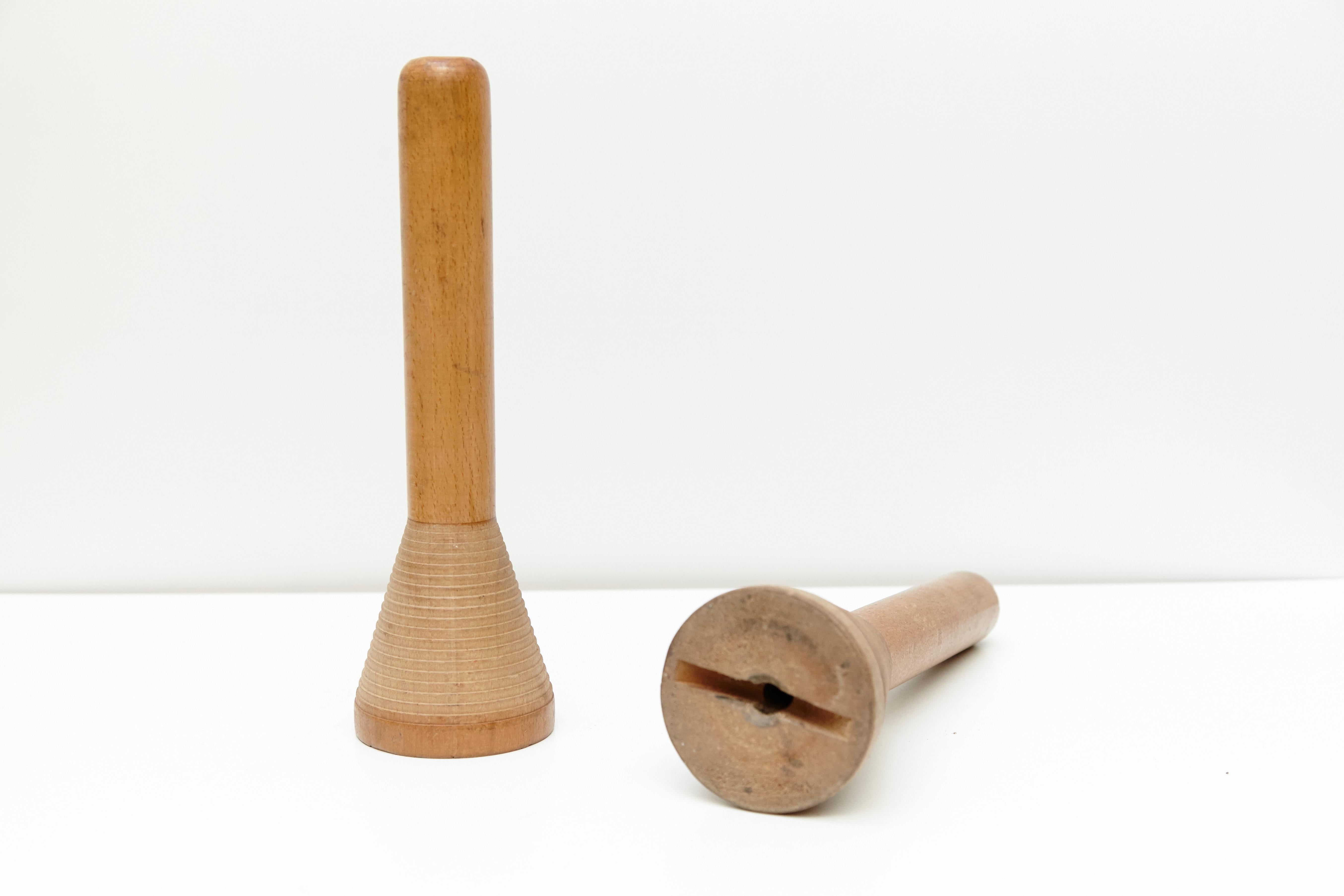 Francese Set di sette sculture in legno, 1950 circa in vendita