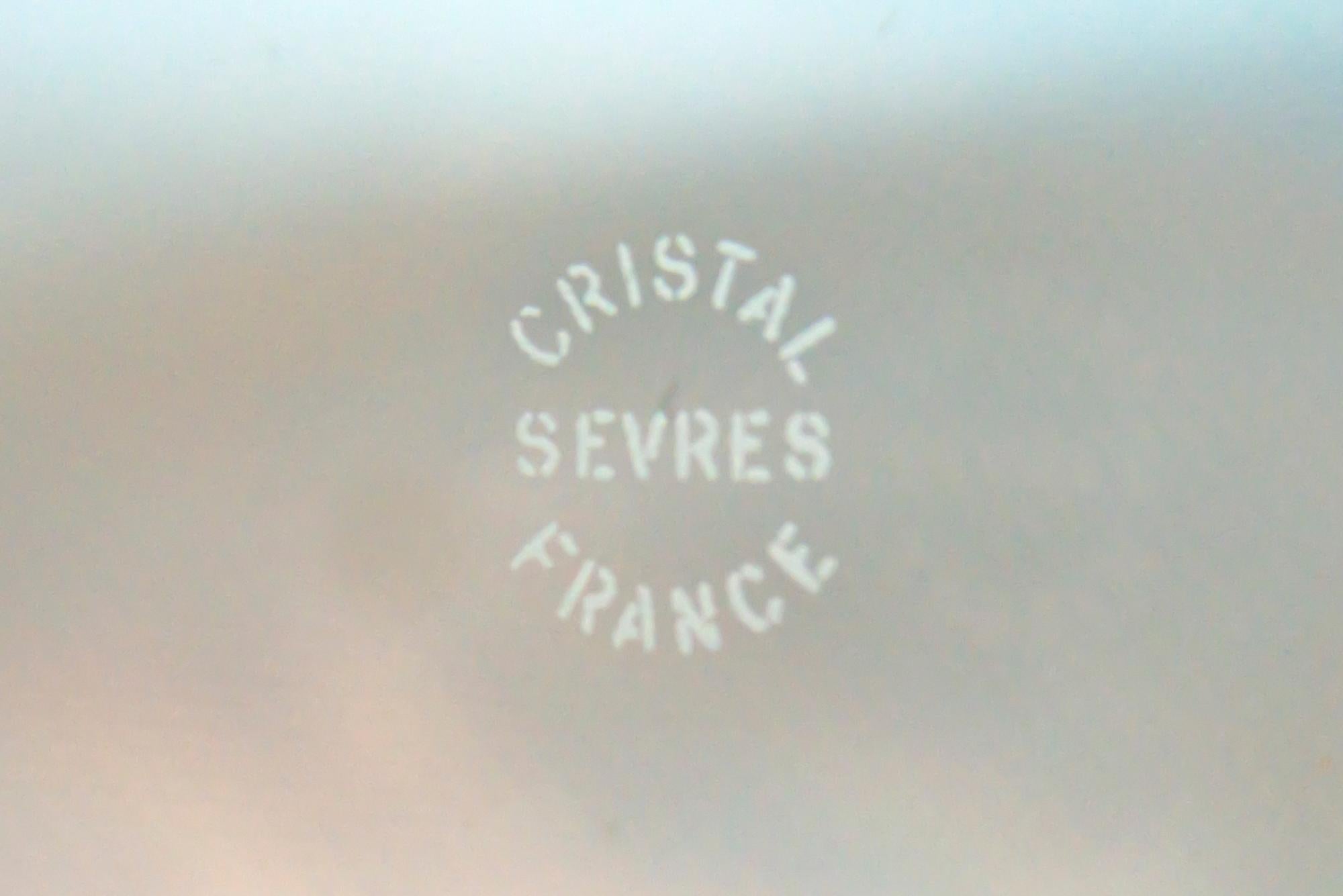 Set von Sevres-Kristallschalen mit Pferdeköpfen verzierten Schalen (Mattiert)