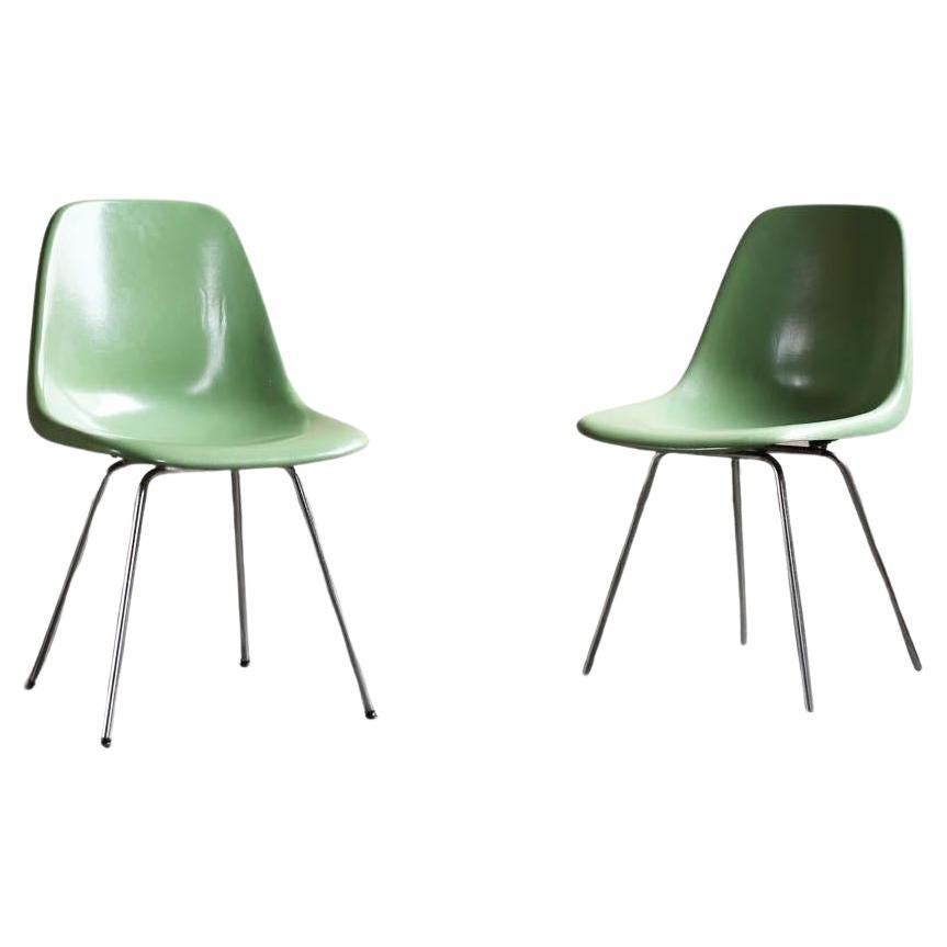 Isamu Kenmochi Chairs