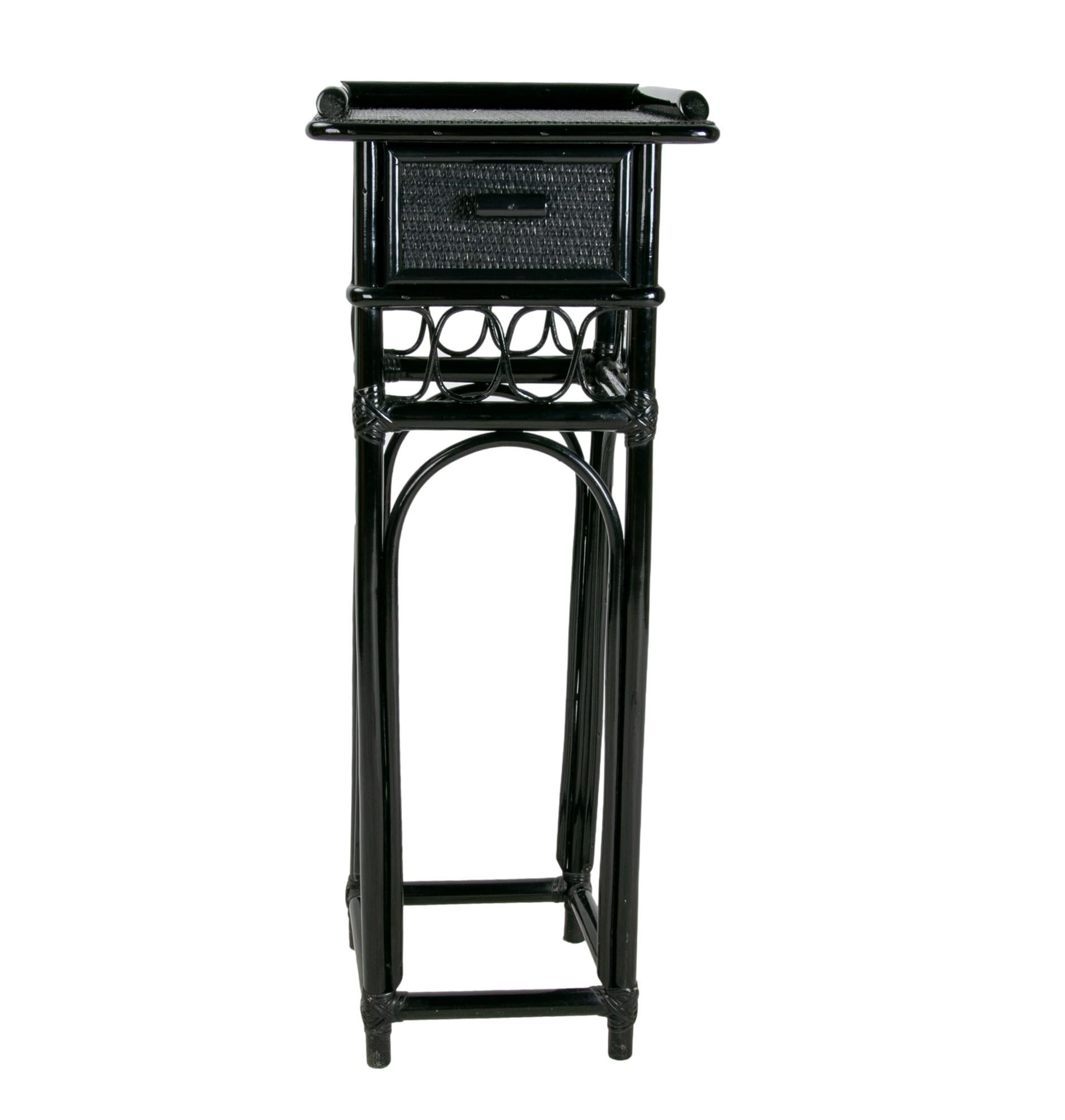Spanish Set of Side Tables and Mirror in Bamboo and Wicker Lacquered in Black For Sale