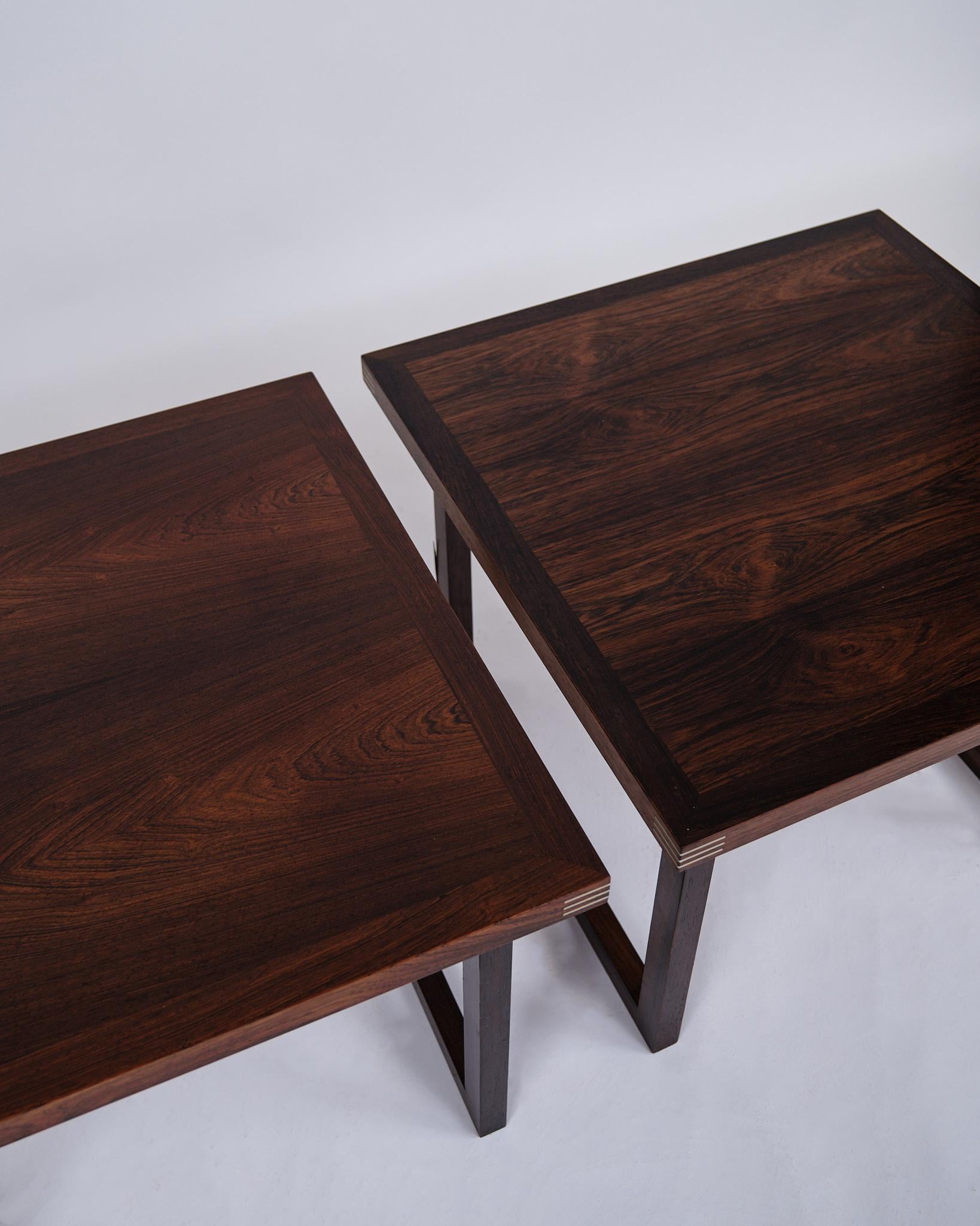 Ensemble de tables d'appoint/café par Rud Thygesen pour Heltborg Møbler. Bois de rose, 1960. Design/One classique.

- Origine : Danemark
- Concepteur : Rud Thygesen
- Producteur : Heltborg Møbler
- Période 1960
- MATERIAL : Bois de rose
- Quantité :