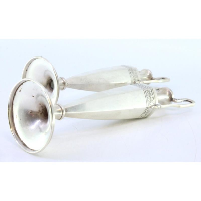 20th Century Set of silver jugs with friezes on the structure and two raised handles For Sale