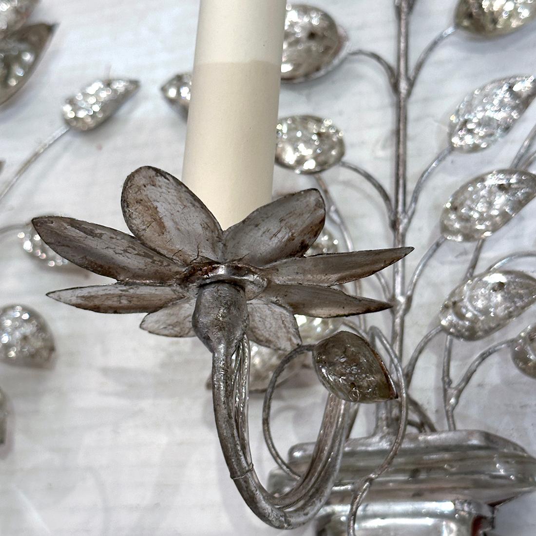Set di applique in foglia d'argento con foglie di vetro modellato, vendute a coppia In condizioni buone in vendita a New York, NY