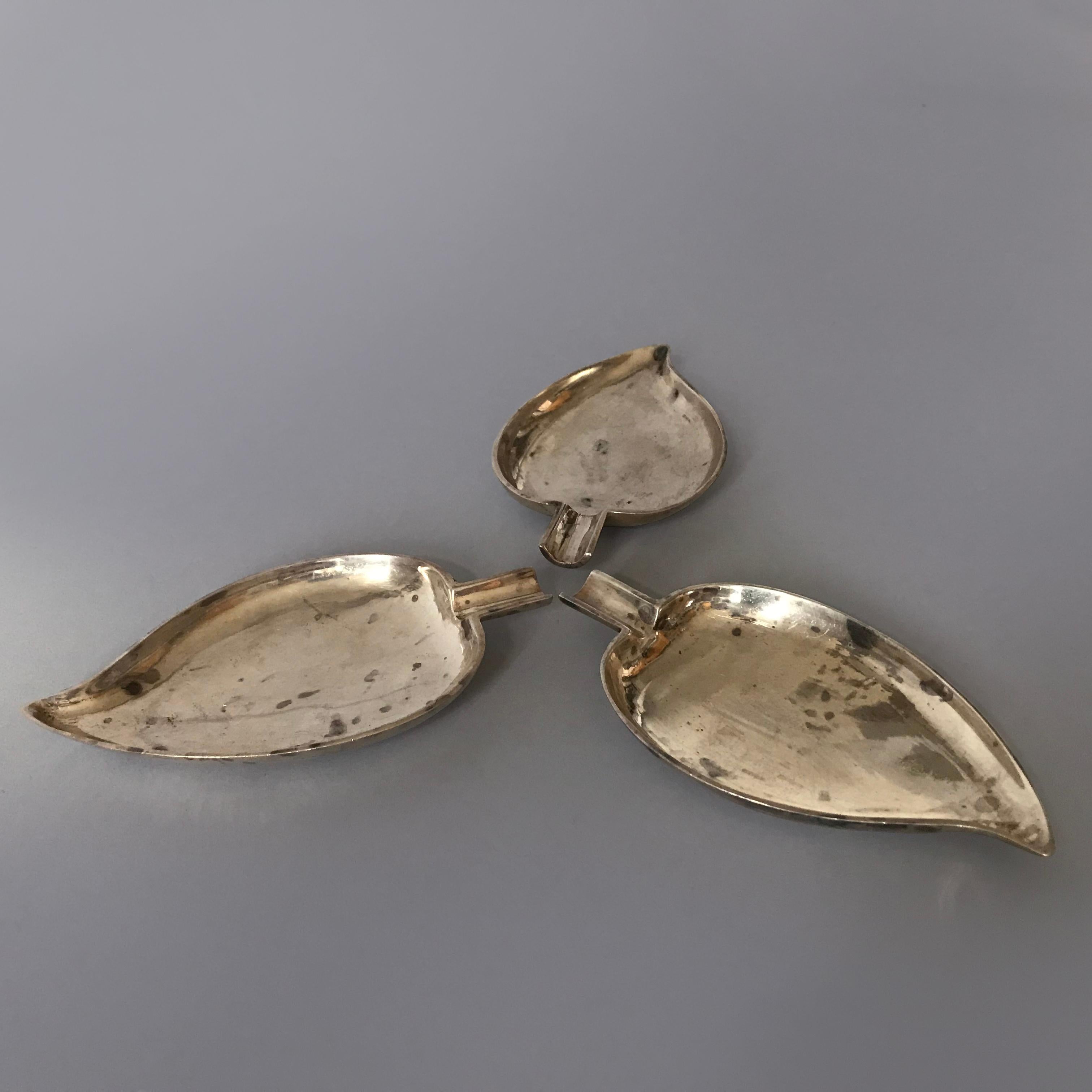 French Set of Silver Plated Leaf Dishes For Sale