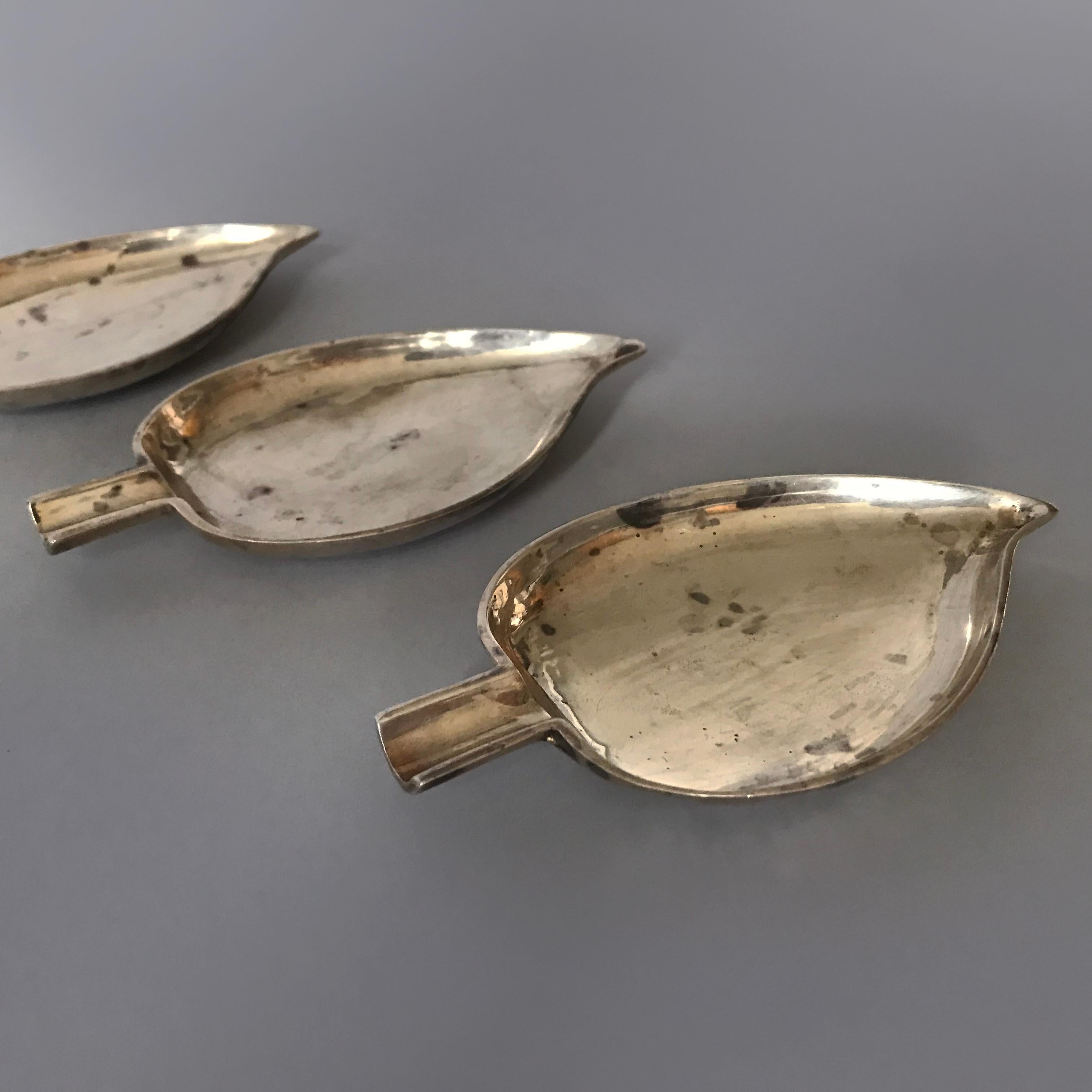 Set of Silver Plated Leaf Dishes In Good Condition For Sale In London, GB