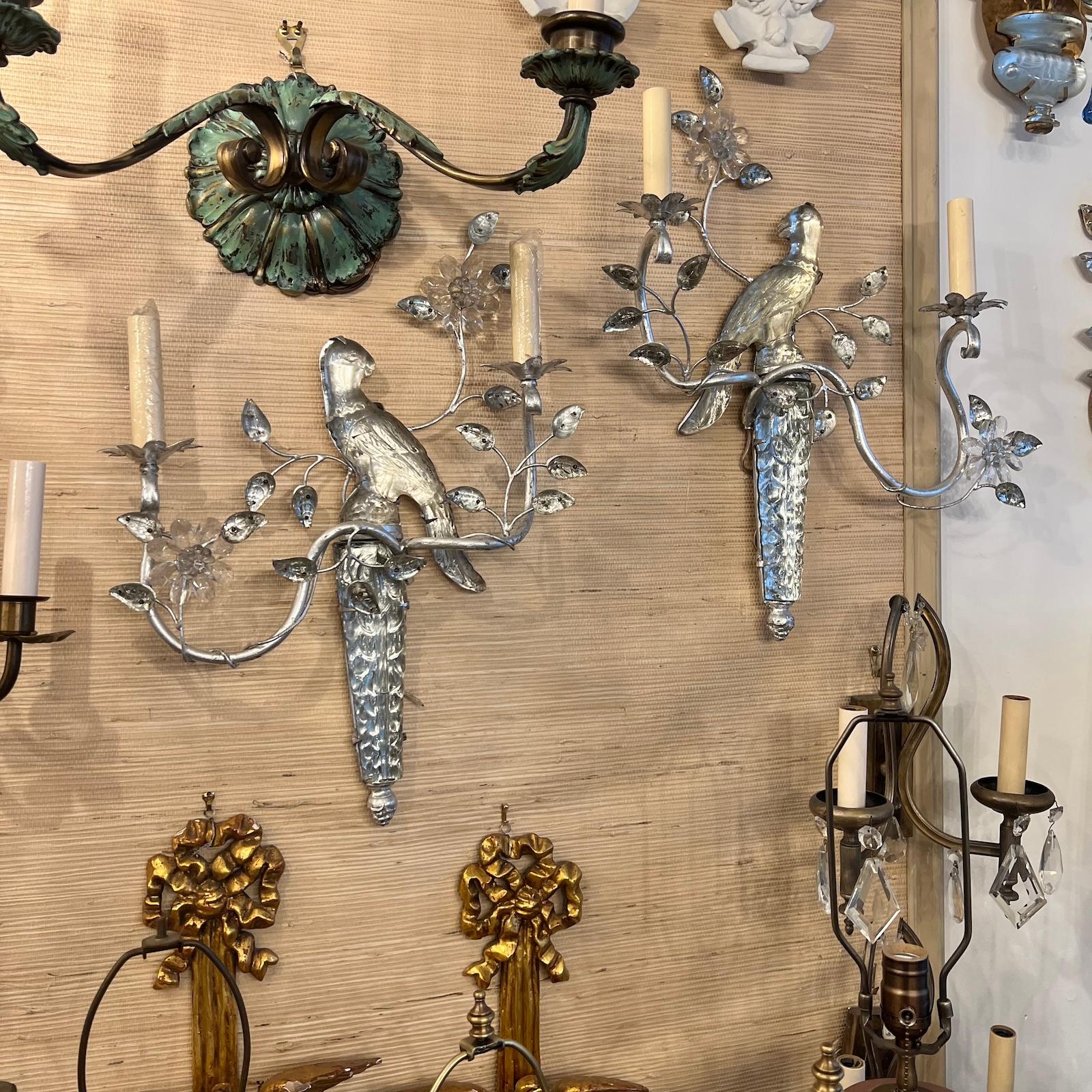 Set di lampade a pappagallo placcate in argento, vendute a coppia in vendita 2