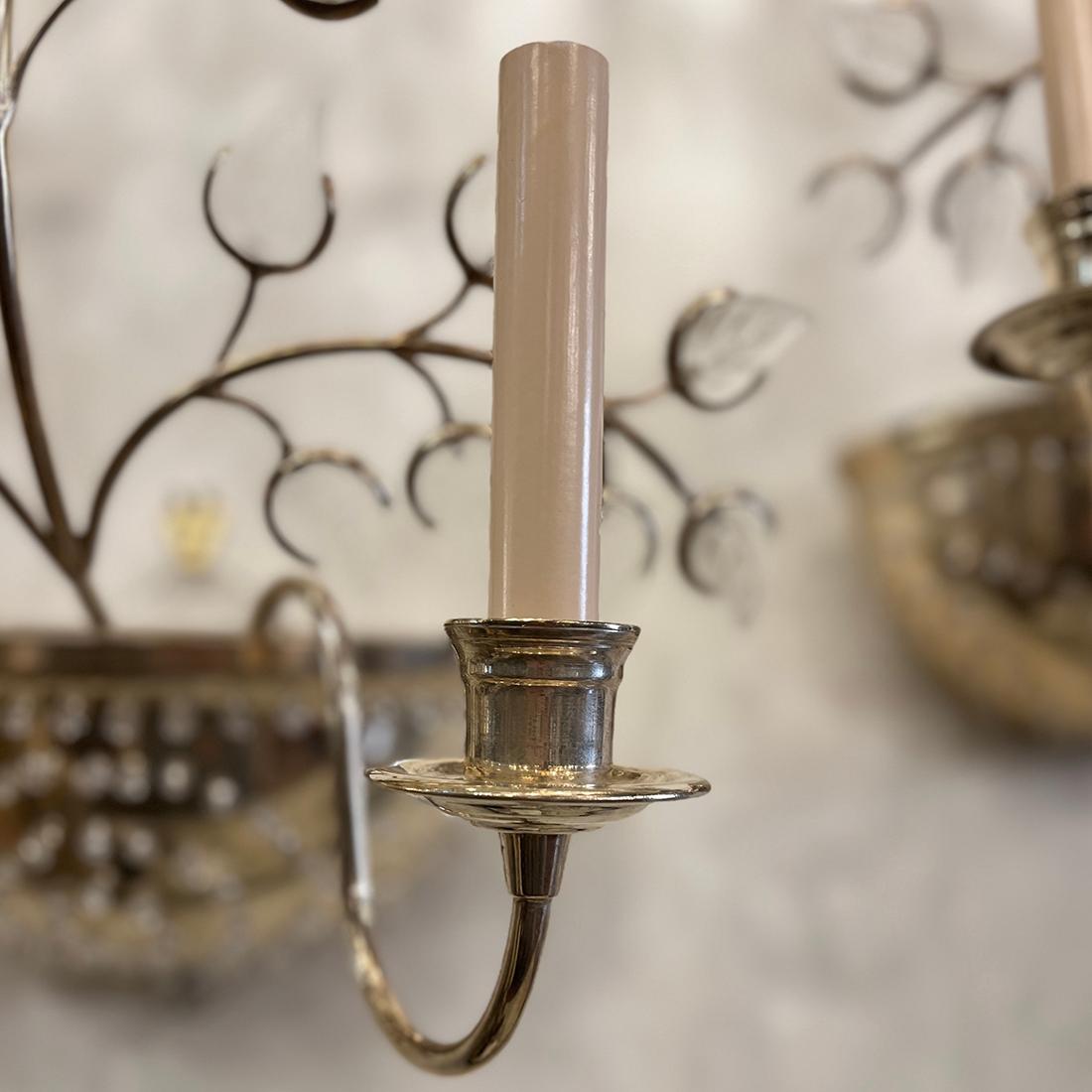 Coppia di lampade d'argento con foglie di vetro modellato In condizioni buone in vendita a New York, NY