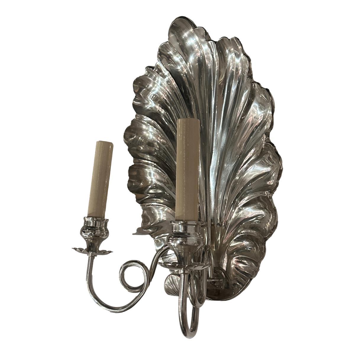 Ensemble d'appliques en coquillage argenté, vendu par paire en vente 4