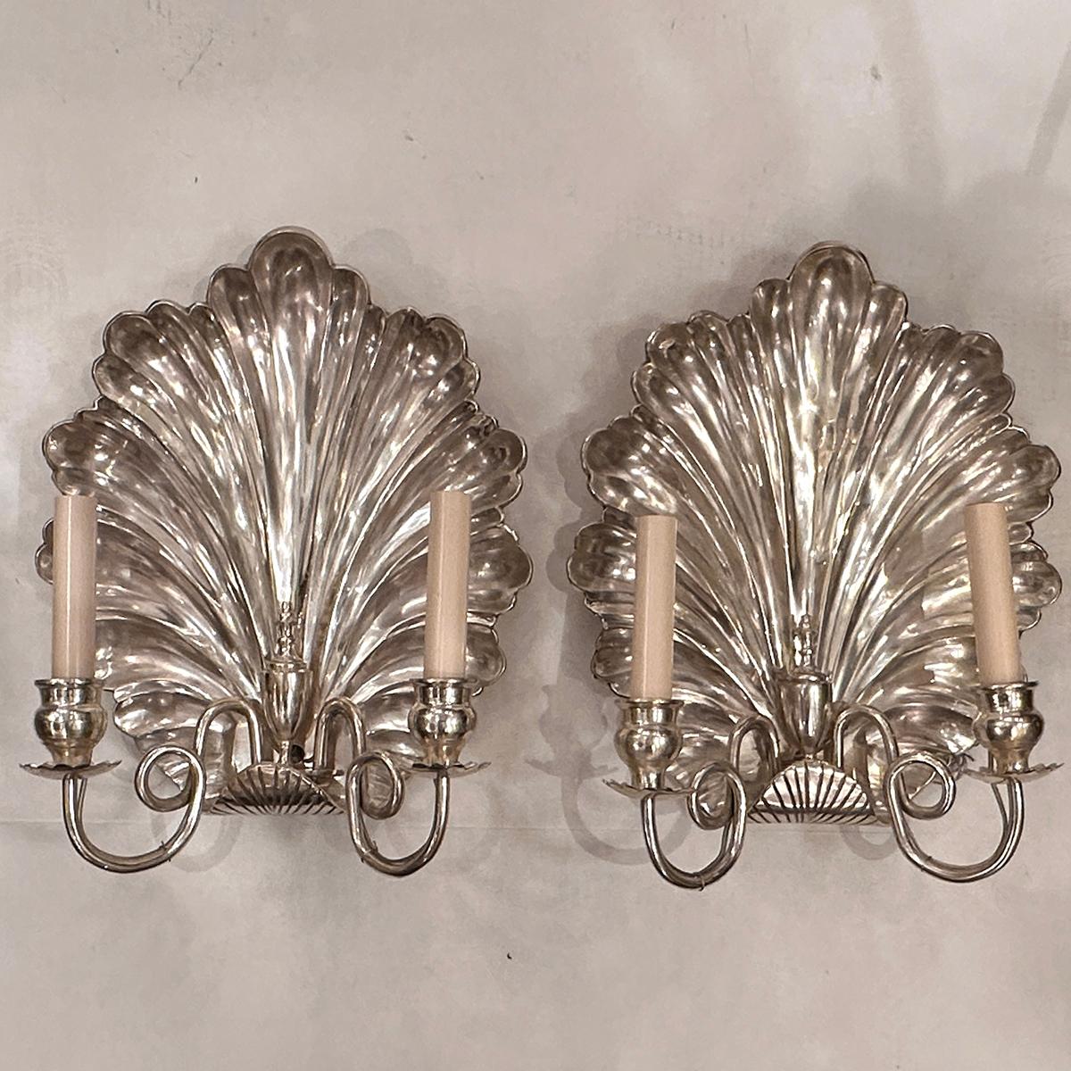 Anglais Ensemble d'appliques en coquillage argenté, vendu par paire en vente