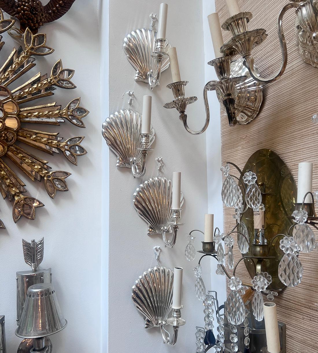 Set di lampade a conchiglia argentate, vendute a coppie in vendita 2