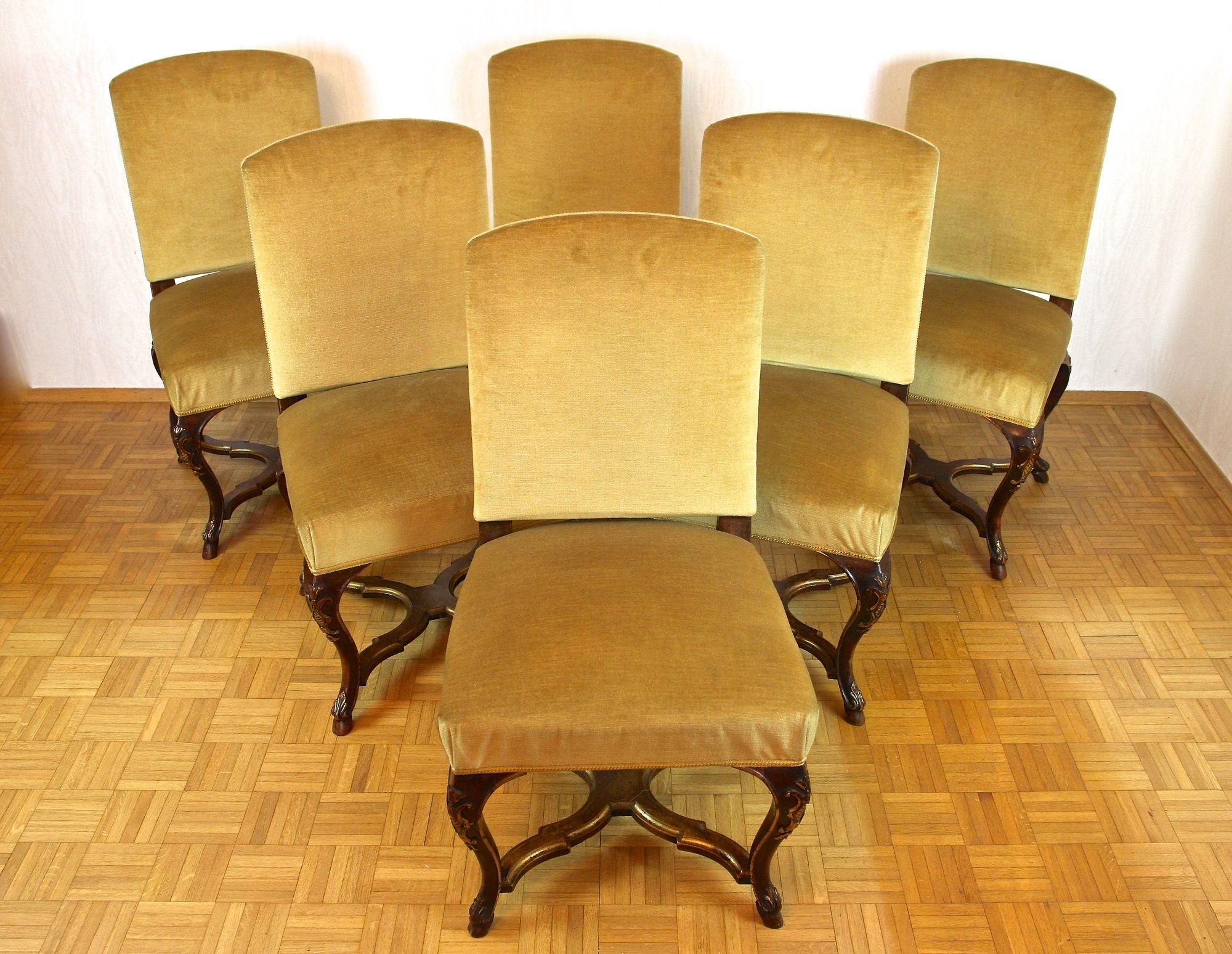 Set Of Six 18th Century Baroque Dining Chairs With Gilt Accents, Italy ca. 1790 For Sale 2