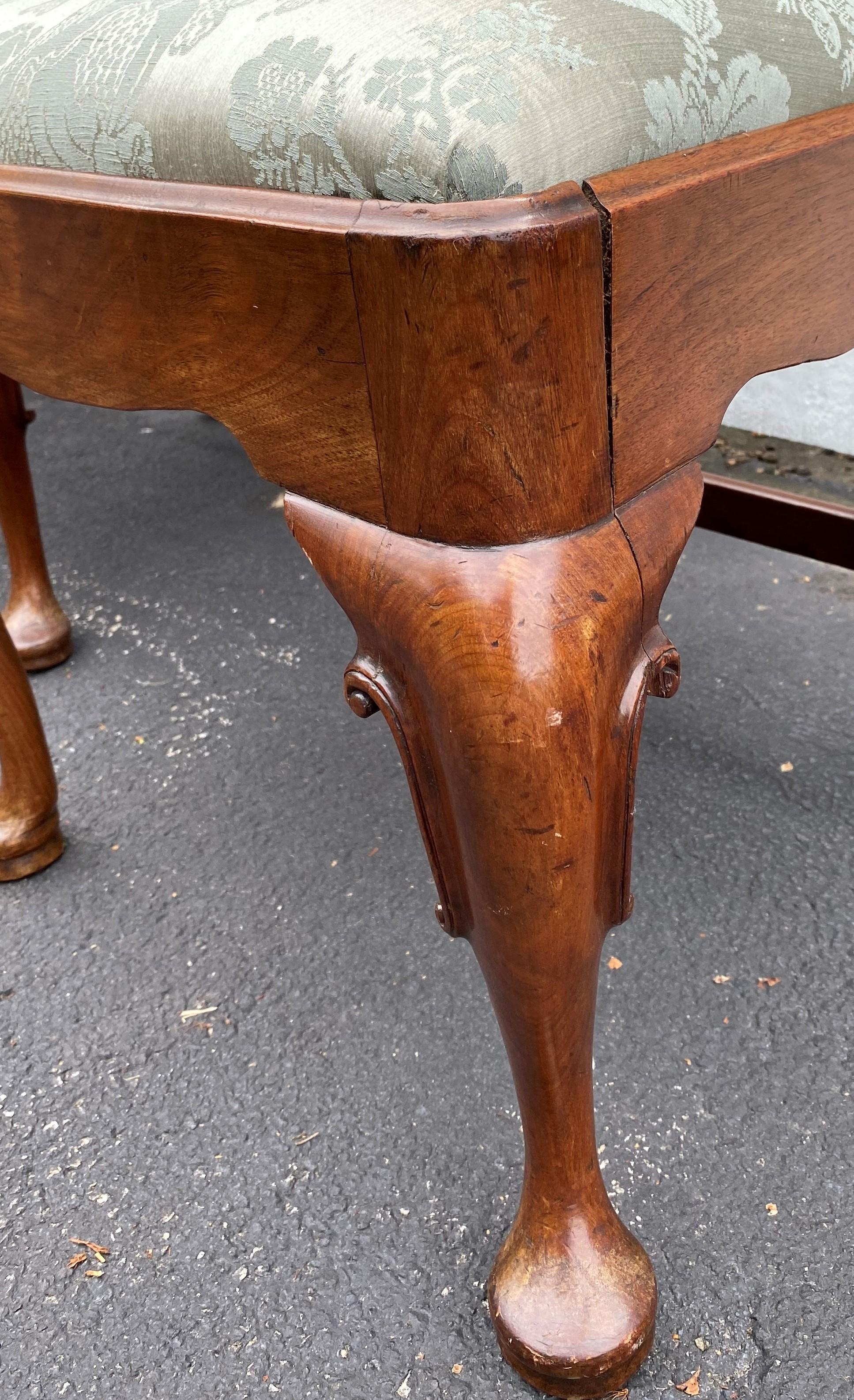 Set of Six 18th Century Queen Anne Walnut Dining or Side Chairs For Sale 3