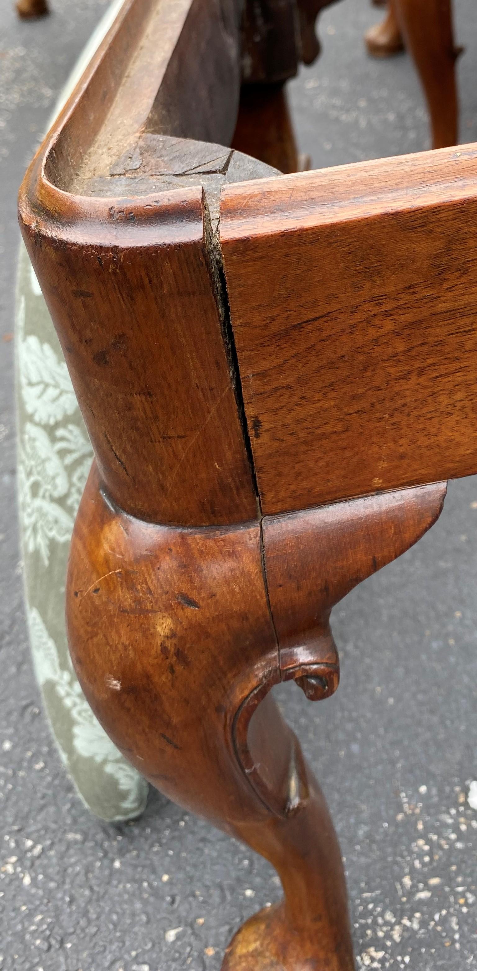 Set of Six 18th Century Queen Anne Walnut Dining or Side Chairs For Sale 5