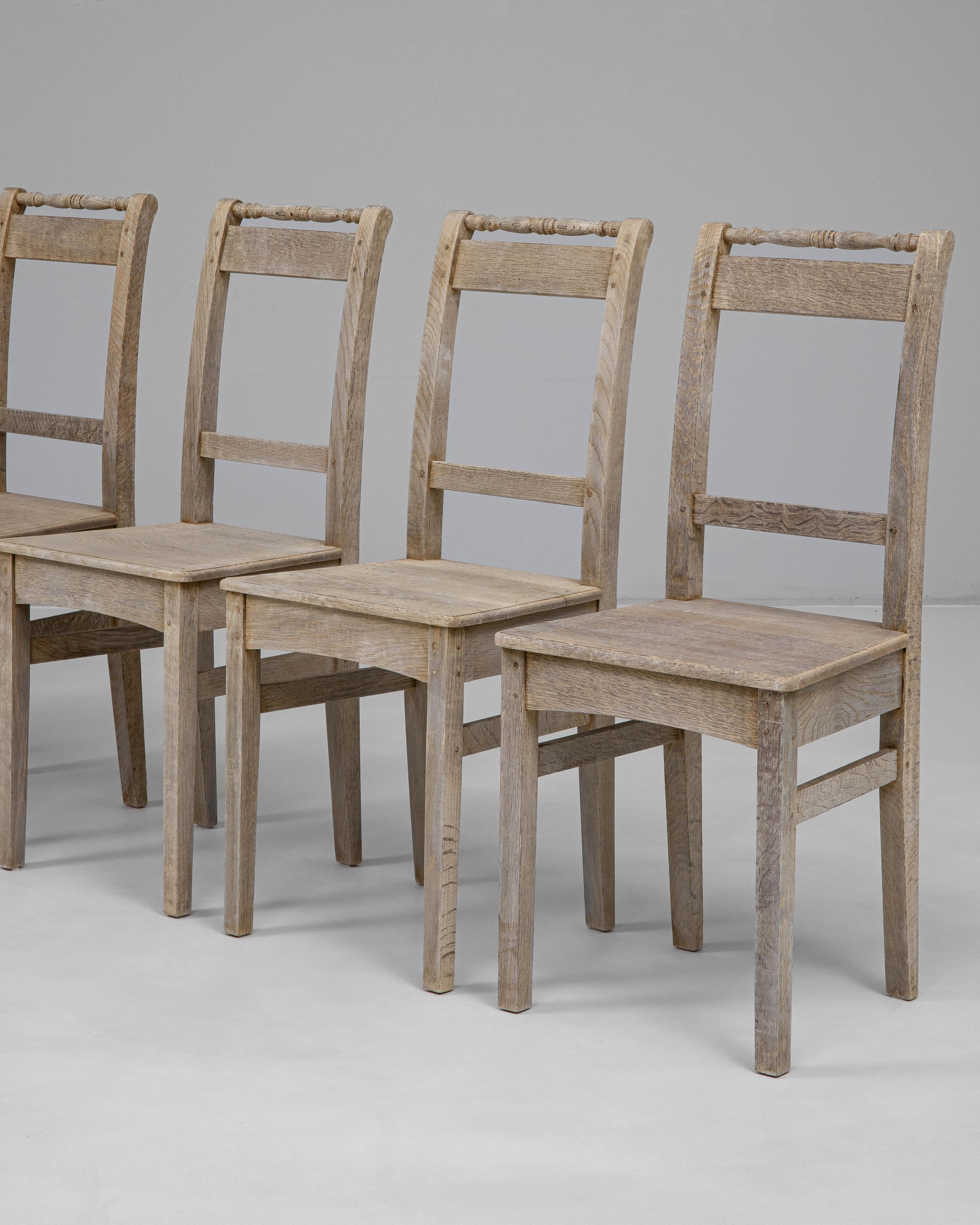 Set di sei sedie da pranzo francesi del 1900 in Oak in vendita 9