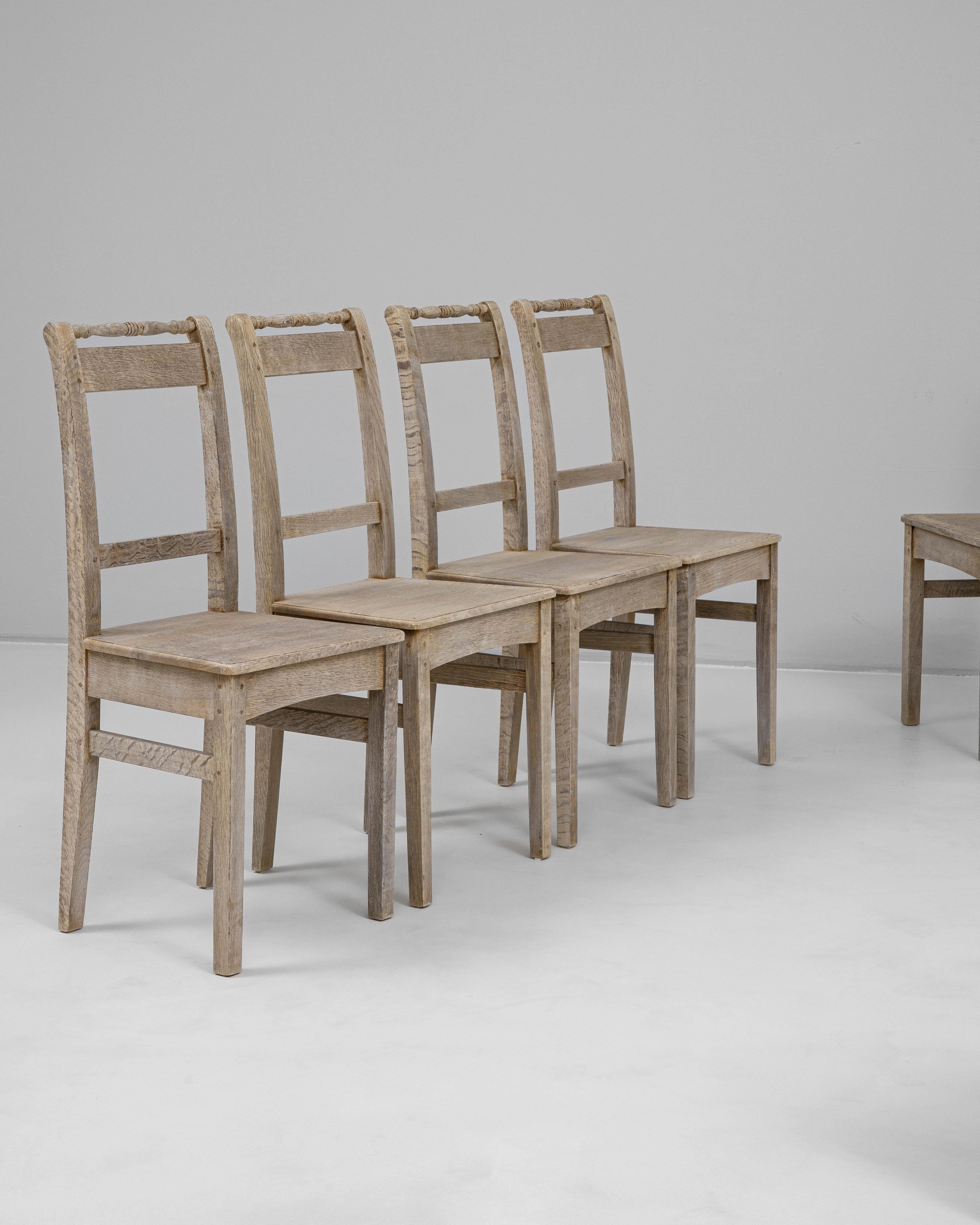 XX secolo Set di sei sedie da pranzo francesi del 1900 in Oak in vendita