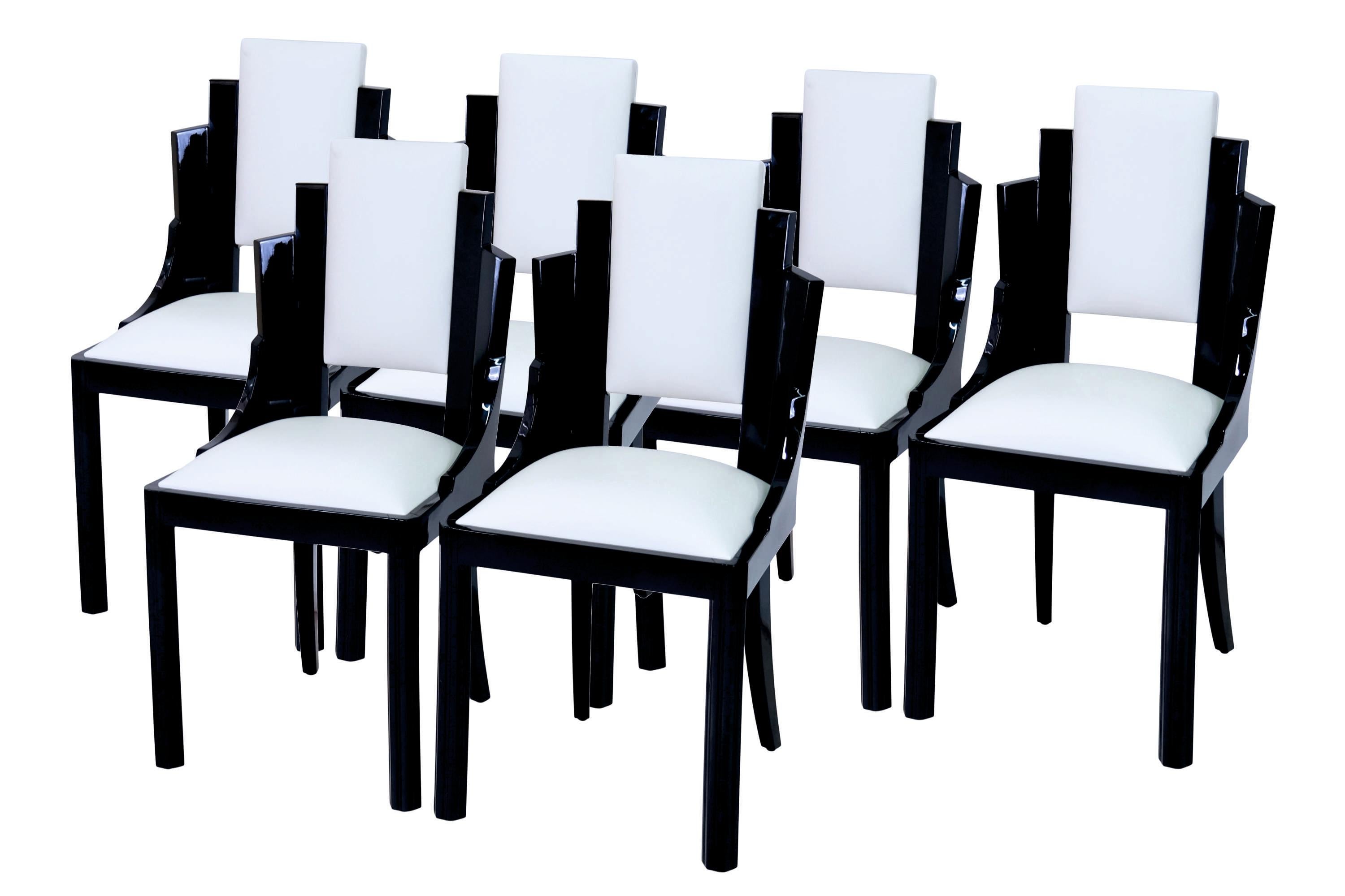 Set of Six 1930s Art Deco Dining Room Chairs in Black Lacquer and White Leather 1