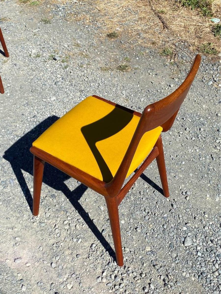 Mid-20th Century Set of Six 1950s Danish Teak “Boomerang” Dining Chairs by Alfred Christiansen