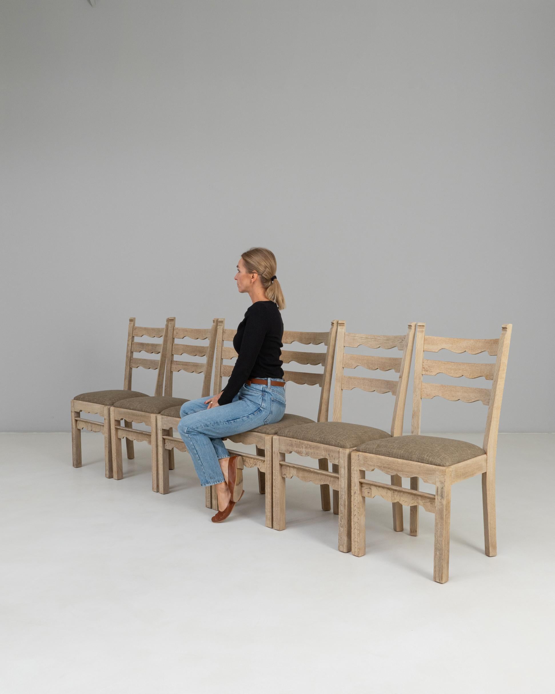 Set Of Six 1950s French Oak Dining Chairs With Upholstered Seats in vendita 6