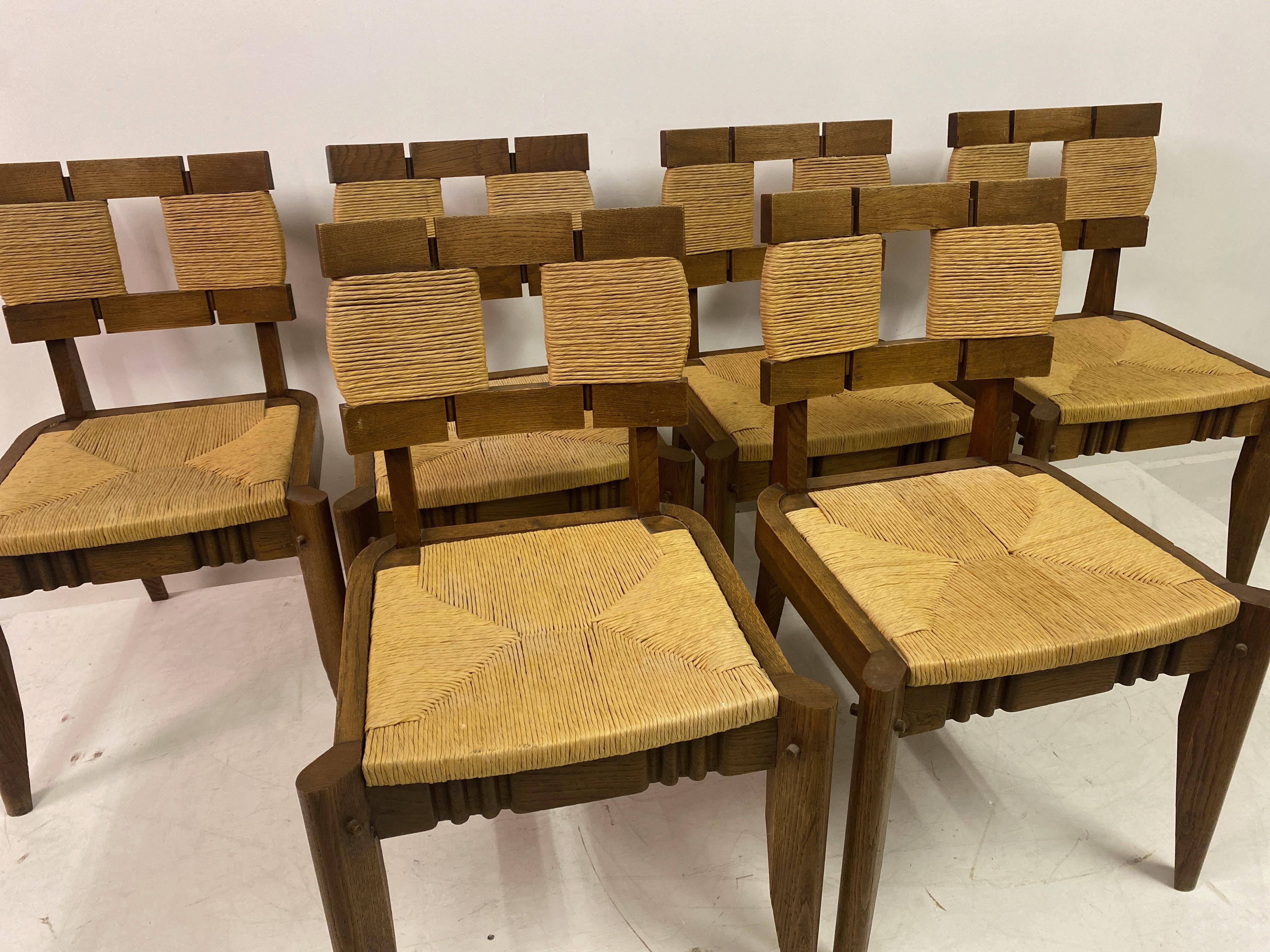 Jonc Ensemble de six chaises de salle à manger en Oak Oak et Rush des années 1950  en vente