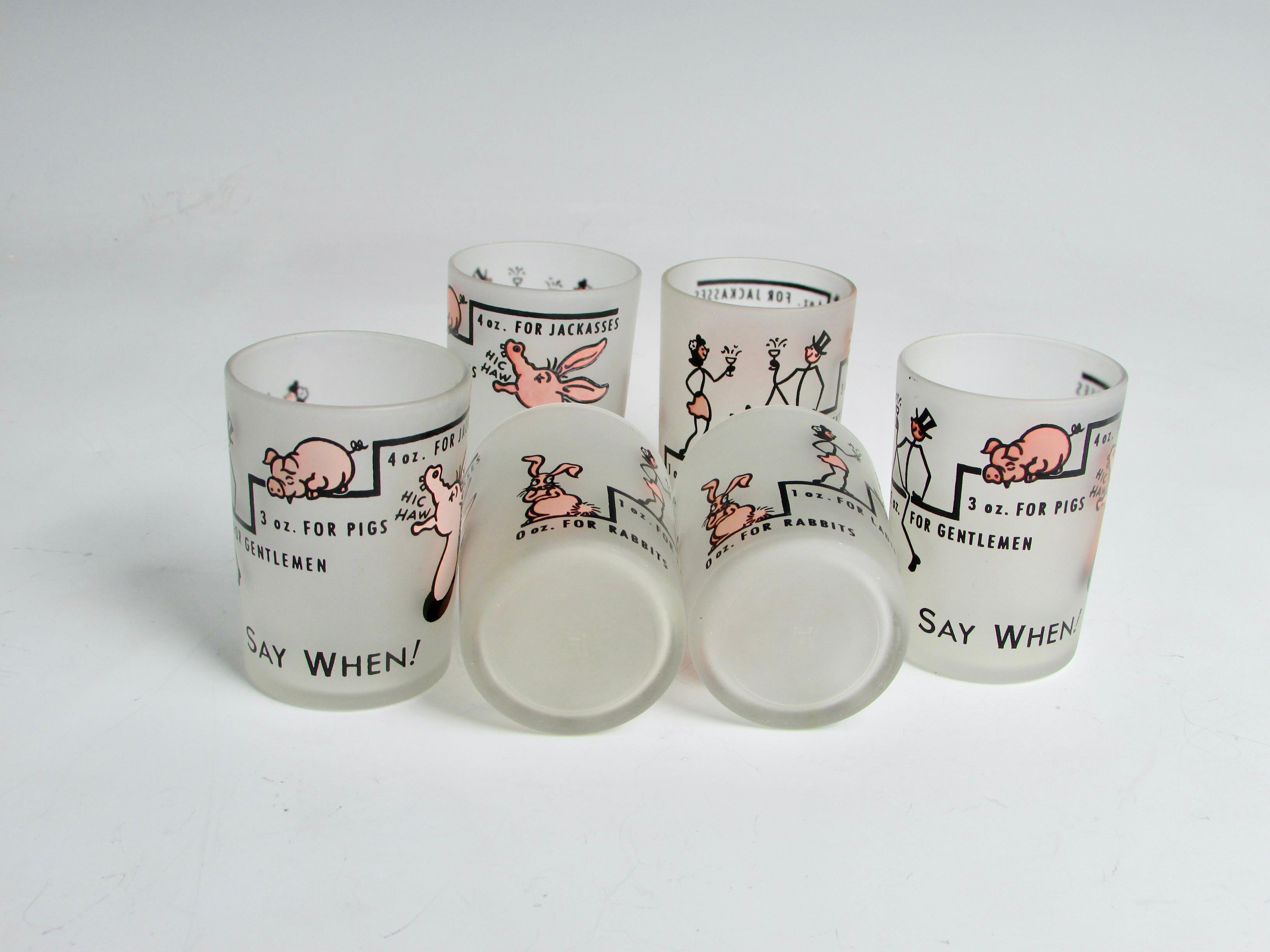 Set von sechs Schuh- oder Cocktailgläsern aus den 1950er Jahren mit skurrilen Grafiken „Say When“ (20. Jahrhundert) im Angebot