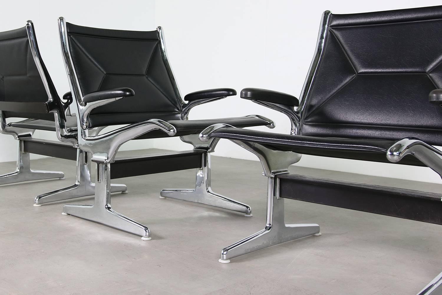 American Set of Six 1960s Charles Eames Airport Chairs for Herman Miller Black and Chrome For Sale