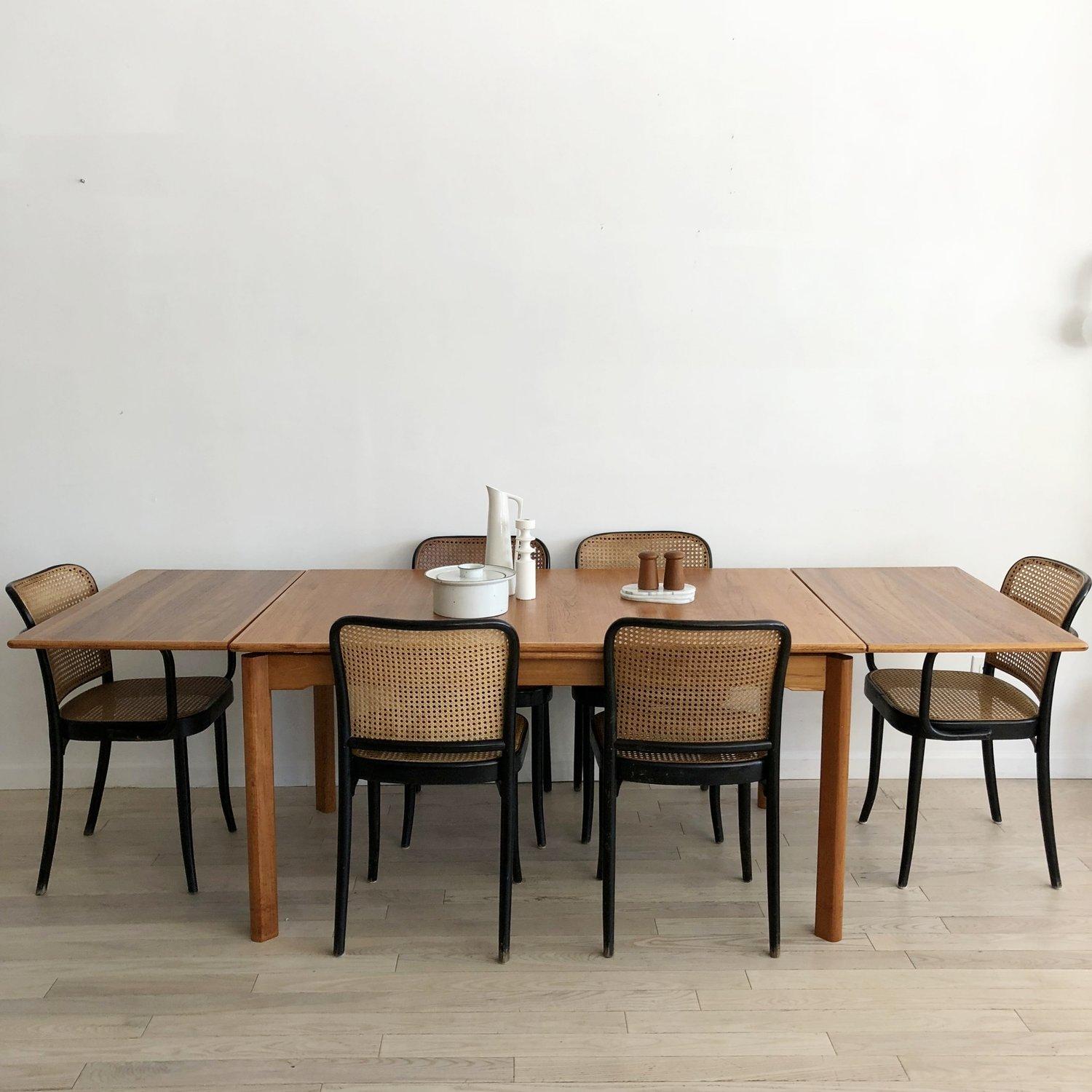 Set of Six 1960s Josef Hoffmann N.811 Prague Dining Chairs by Thonet with Cane 6
