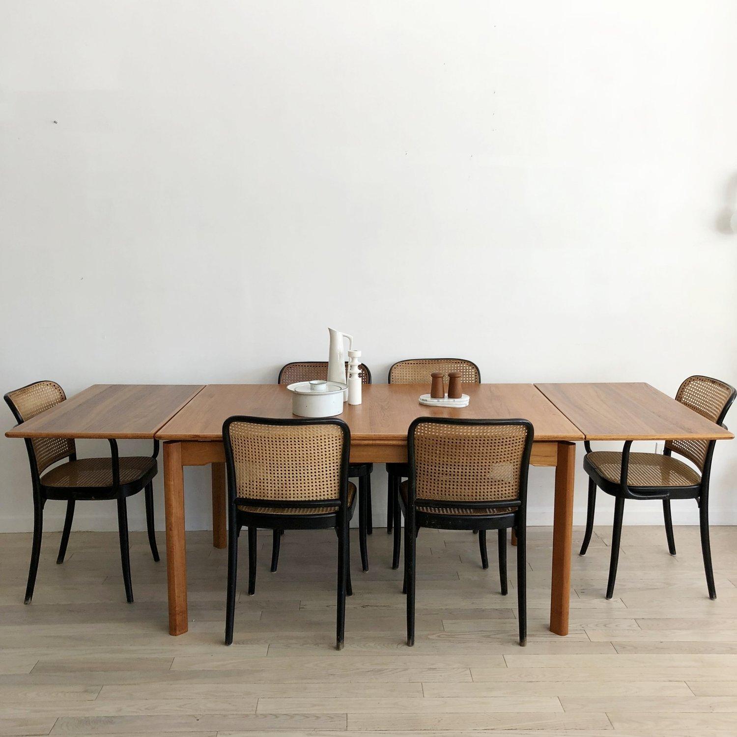 Satz von sechs Josef Hoffmann N.811 Prager Esszimmerstühlen von Thonet mit Rohr, 1960er Jahre, Set 6