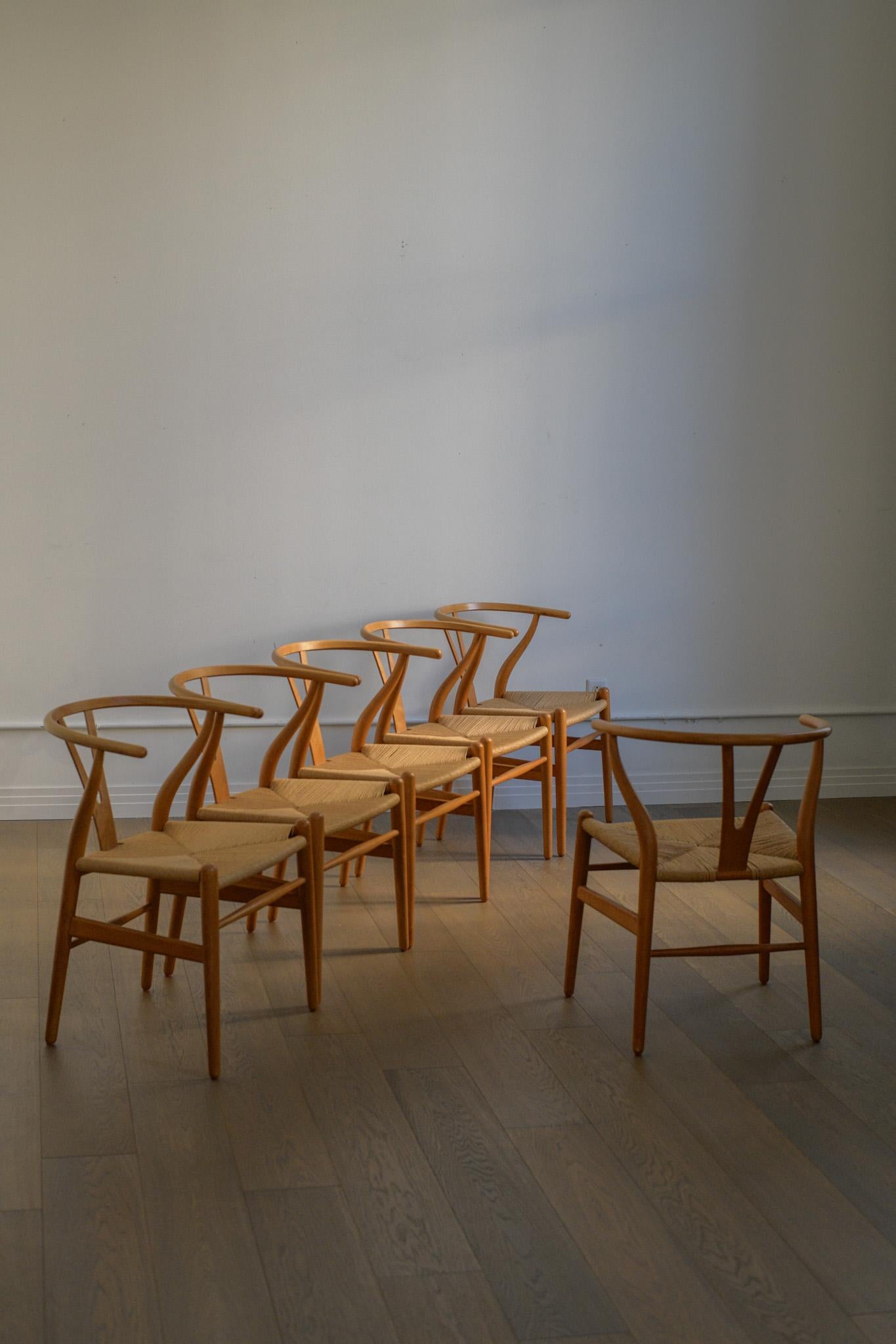 Mid-Century moderno Set di sei sedie Wishbone di Hansen degli anni '70 per Carl Hansen & Søn, Danimarca. in vendita