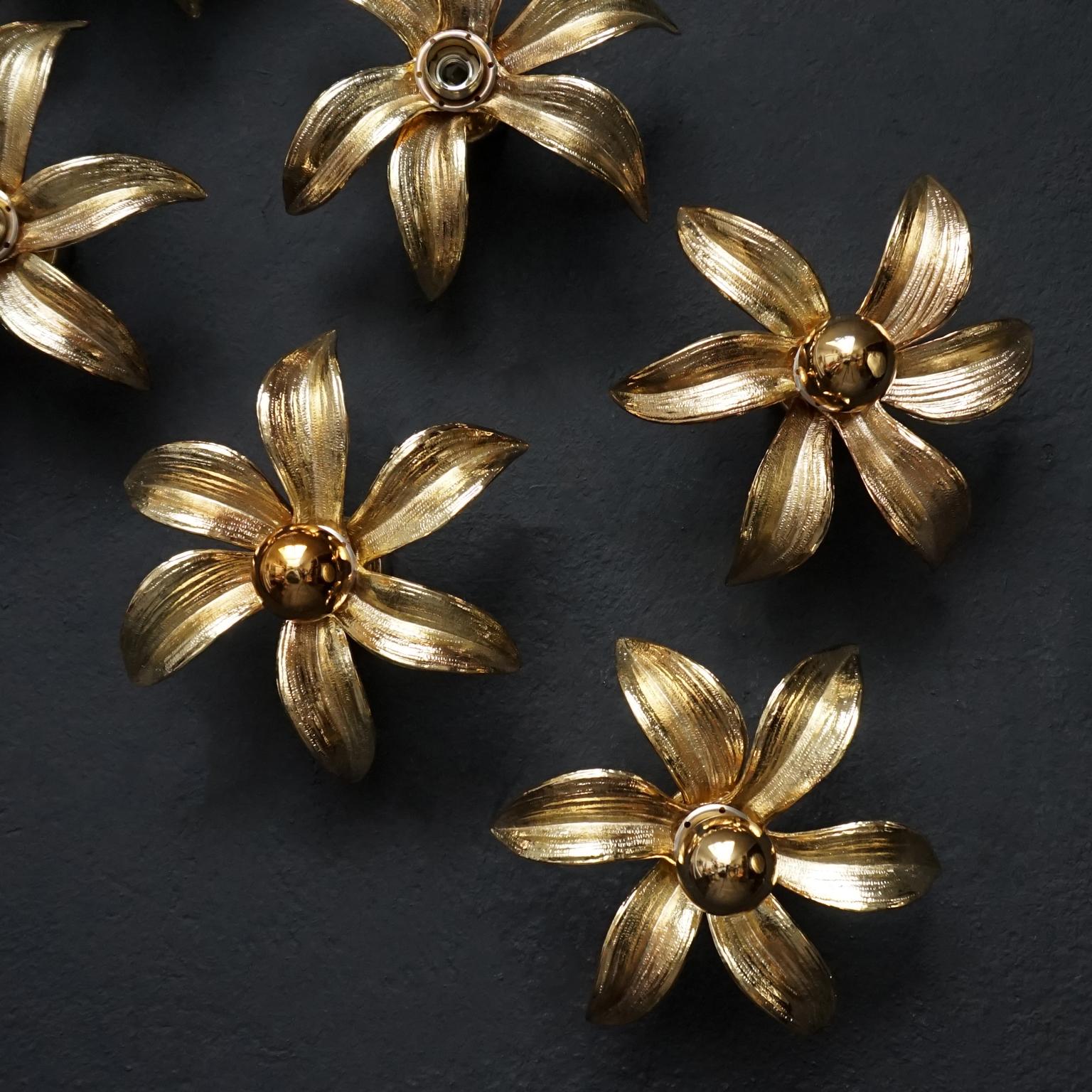 Late 20th Century Set of Six 1970s Hollywood Regency Belgium Willy Daro Brass Flower Wall Lights