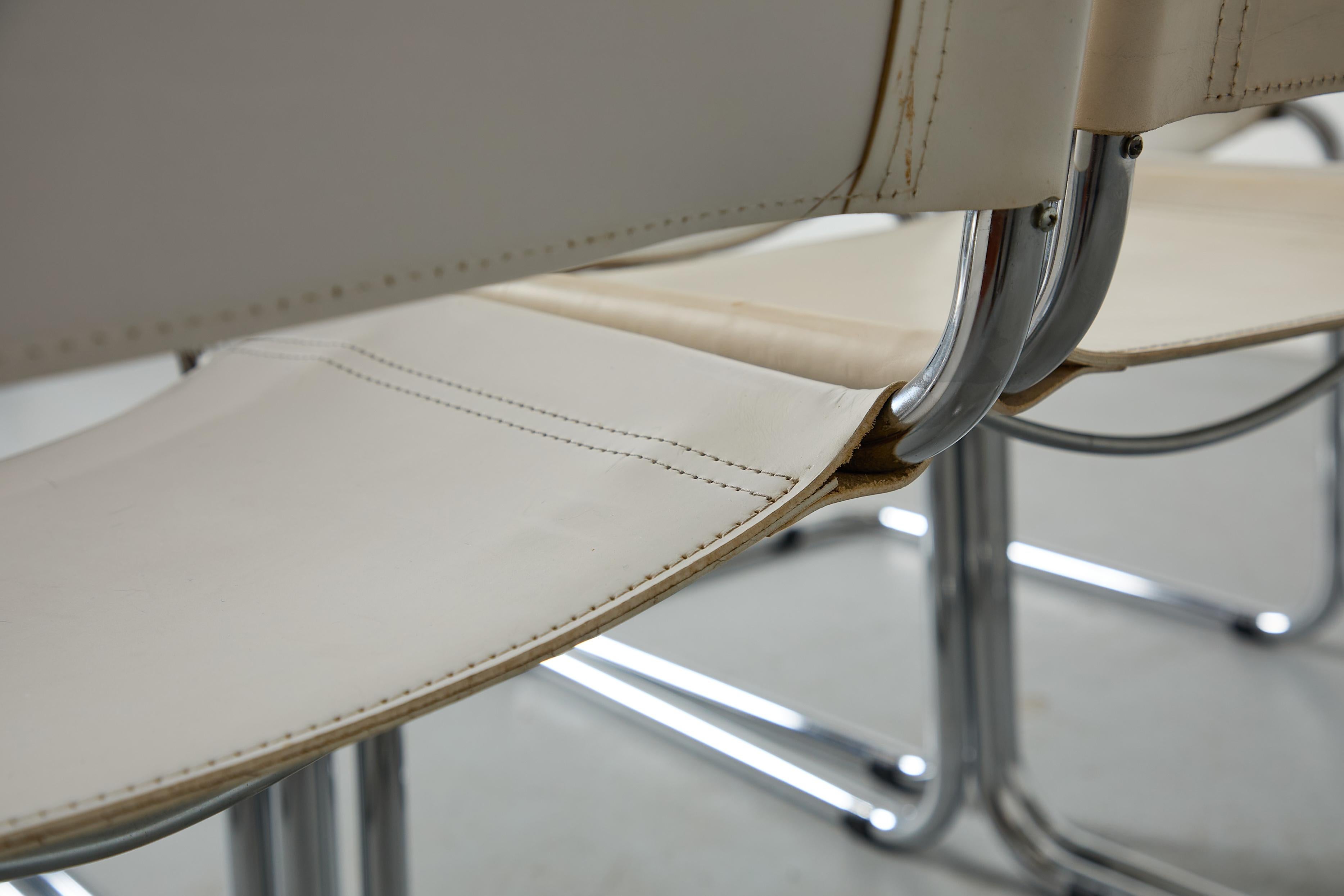 Sechs freitragende Stühle im Matteograssi-Stil der 1970er Jahre aus Chrom und weißem Leder im Angebot 5