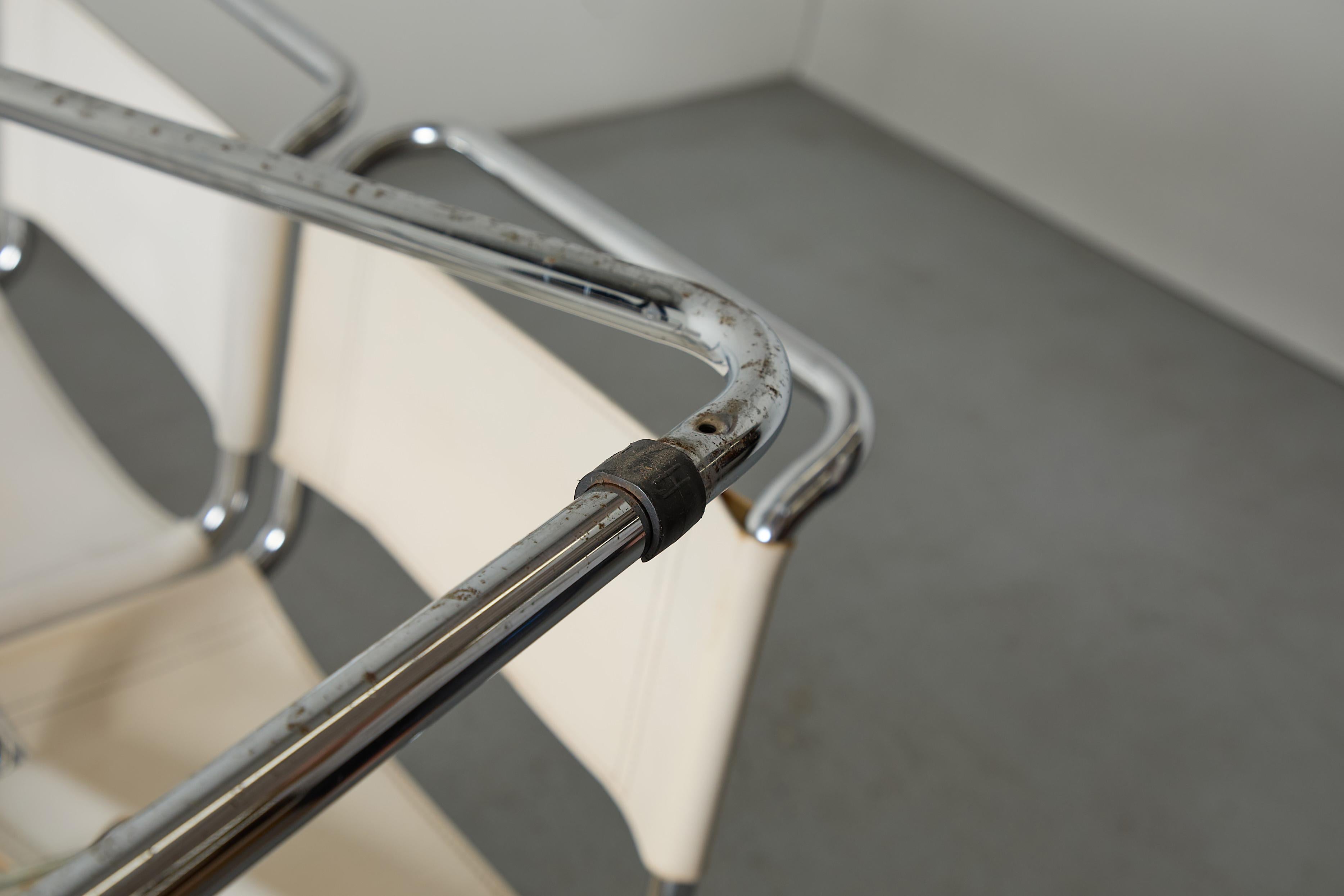 Sechs freitragende Stühle im Matteograssi-Stil der 1970er Jahre aus Chrom und weißem Leder im Angebot 9