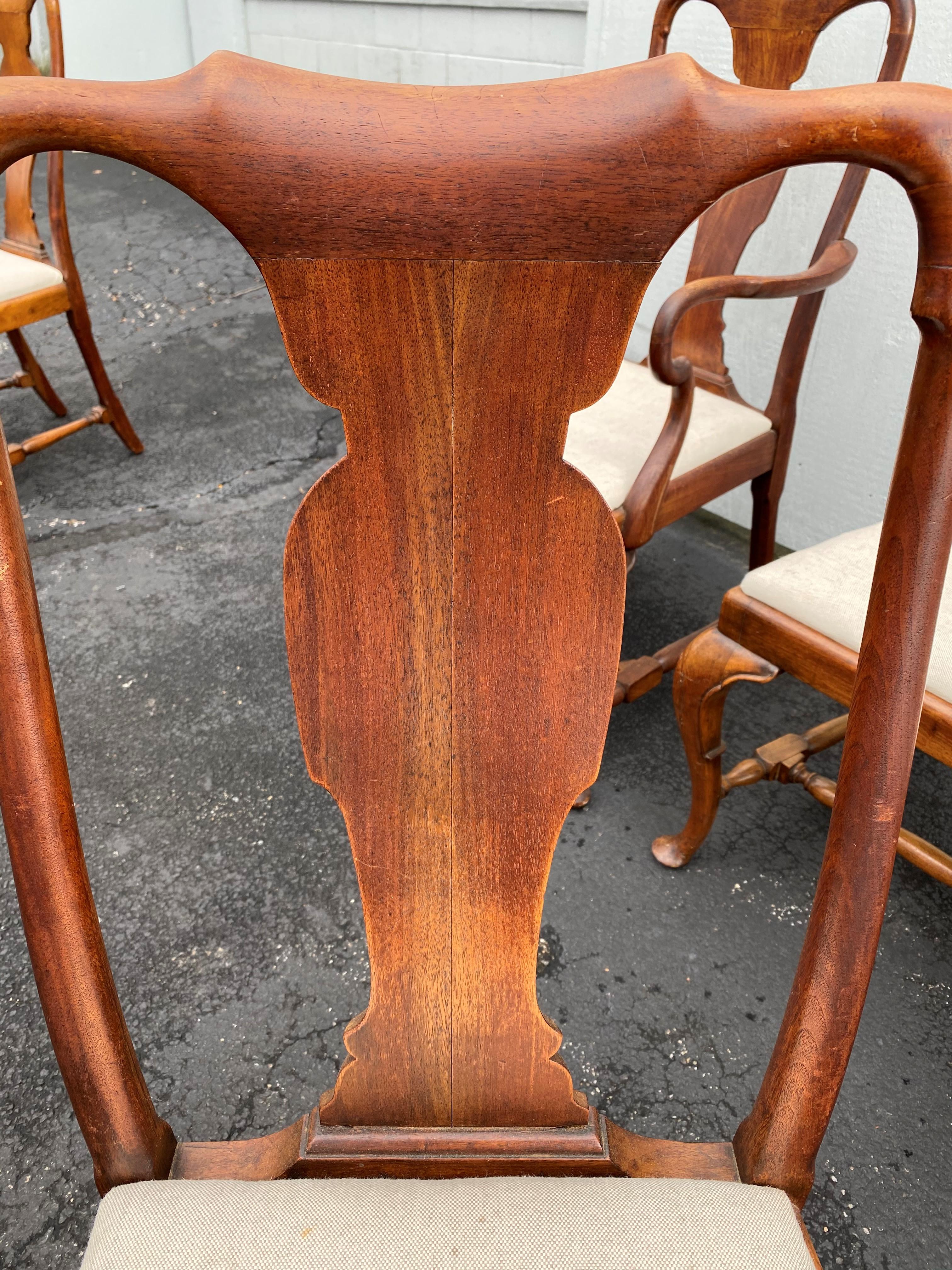 Set of Six 19th-20th Century Queen Anne Style Mahogany Dining Chairs 2