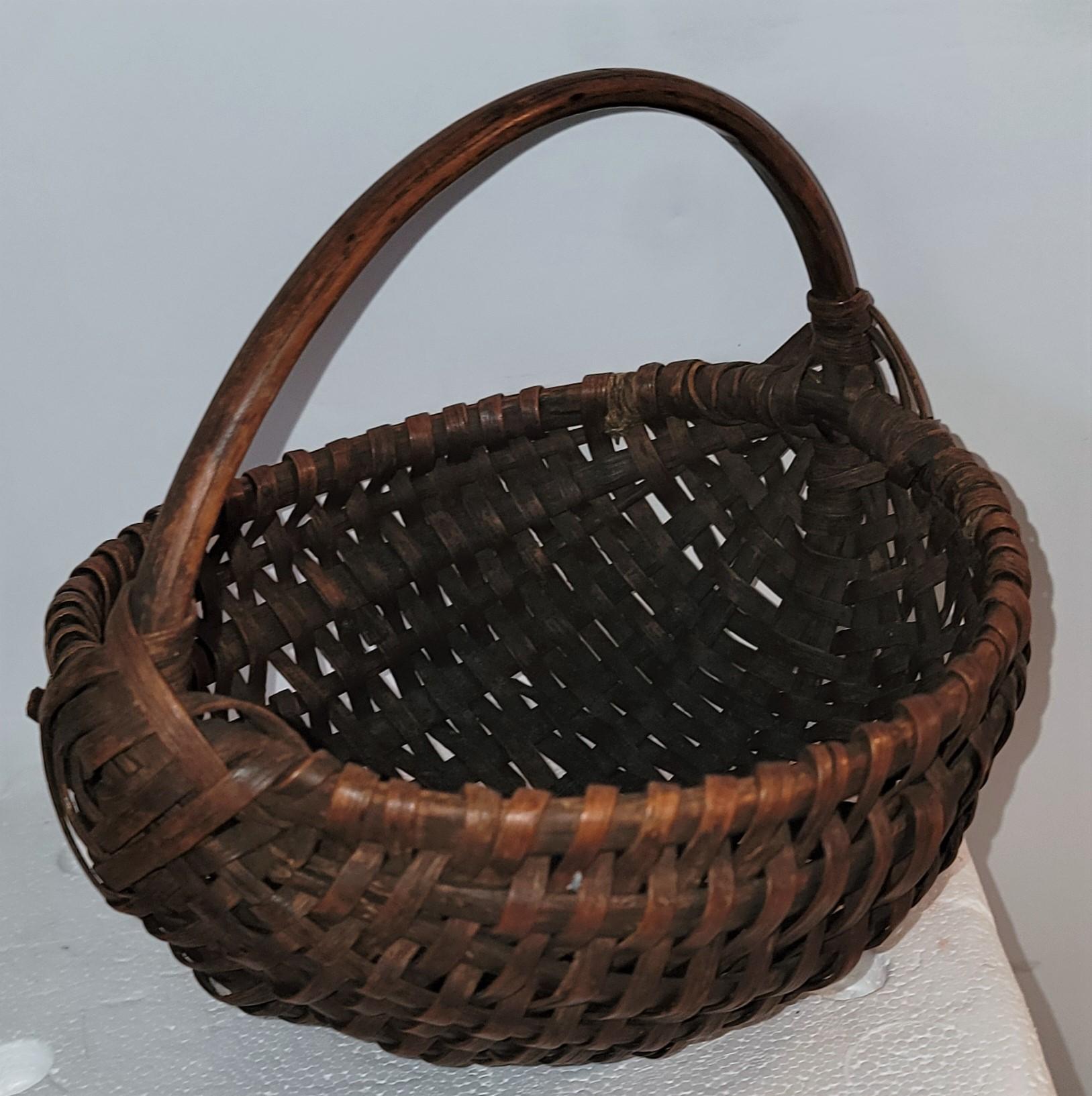 Set of Six 19th C Hand Made Handled Buttocks Baskets For Sale 4