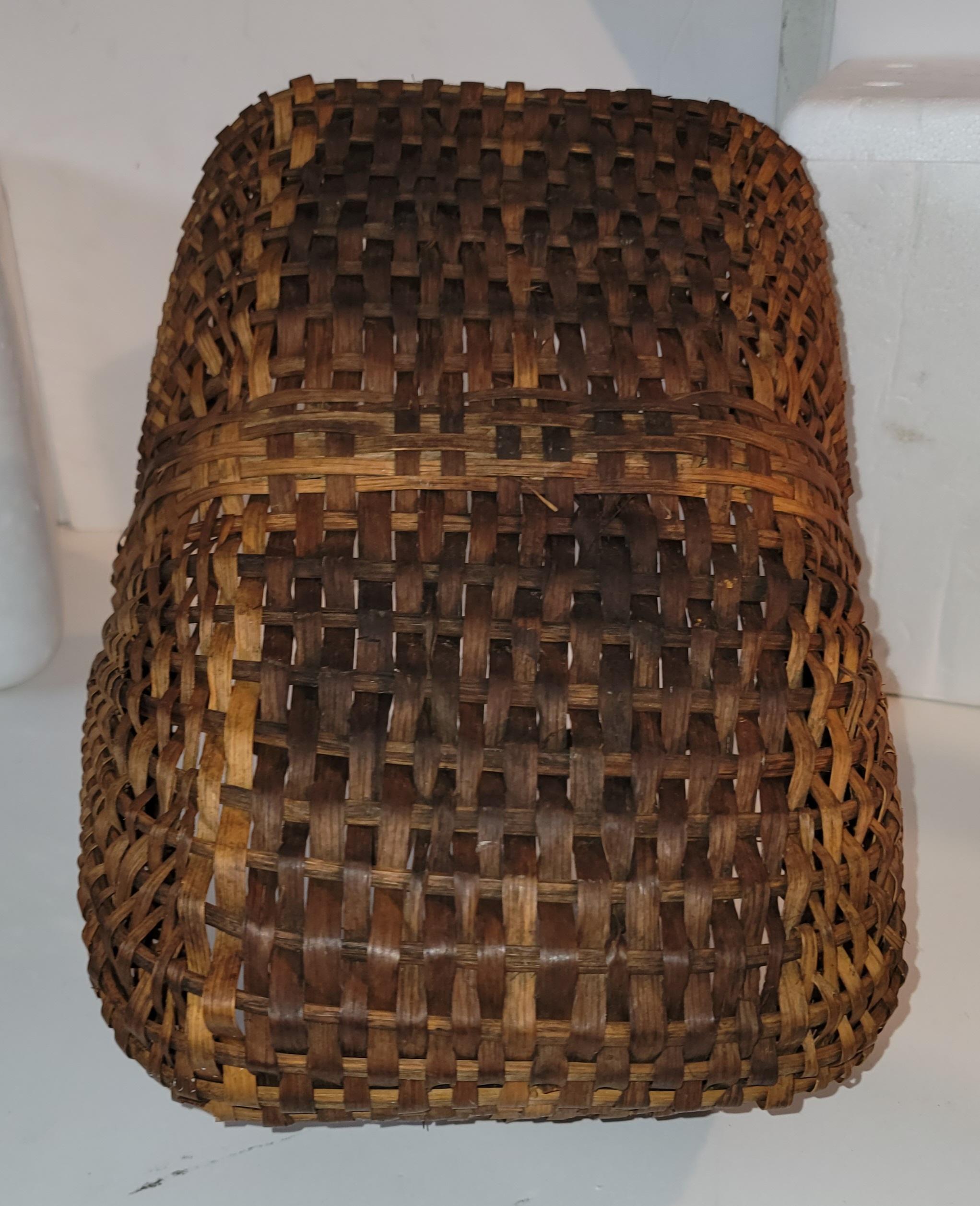 Set of Six 19th C Hand Made Handled Buttocks Baskets In Good Condition For Sale In Los Angeles, CA